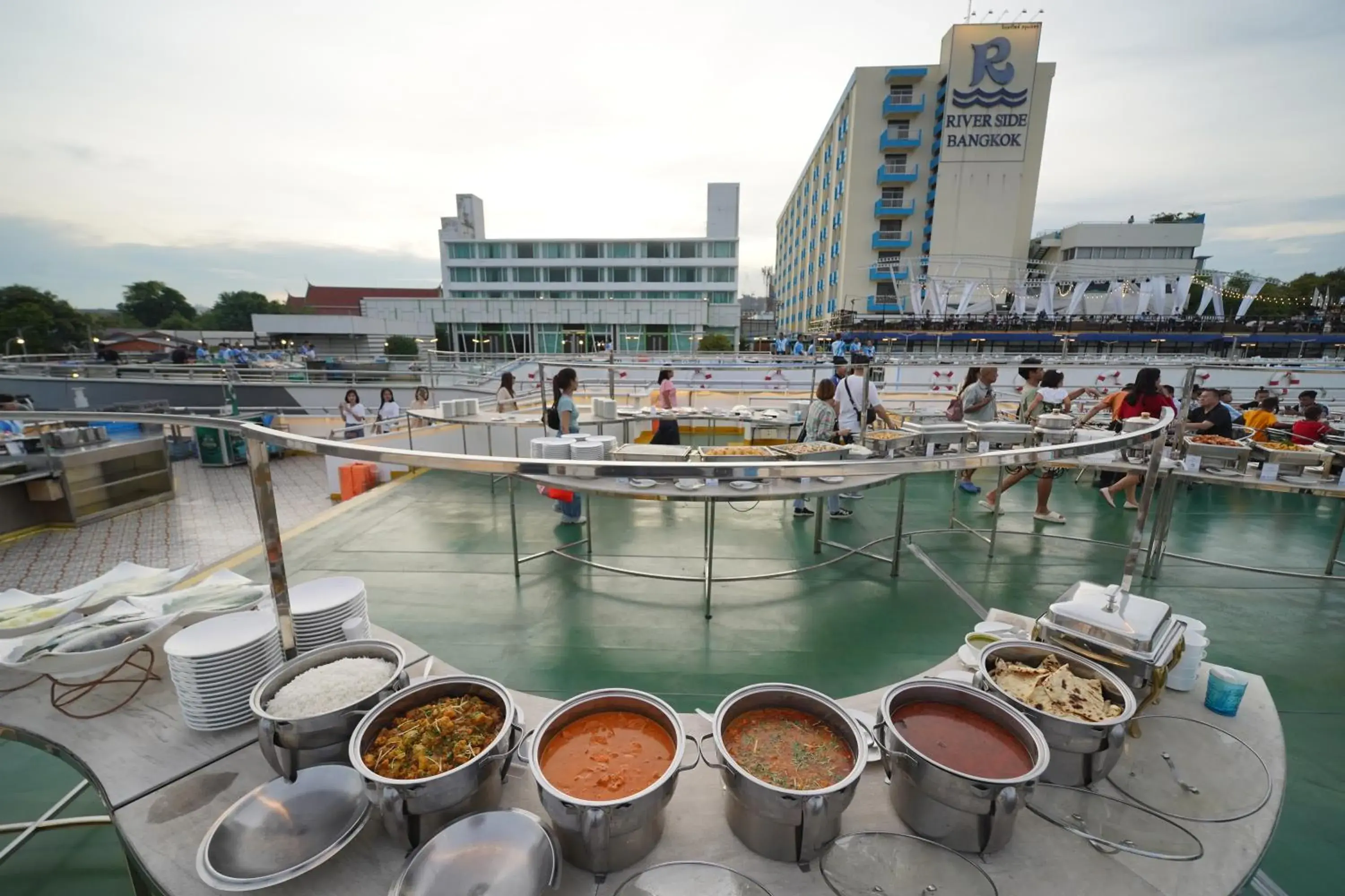 Food and drinks in Riverside Bangkok Hotel Food and drinks in Riverside Bangkok Hotel