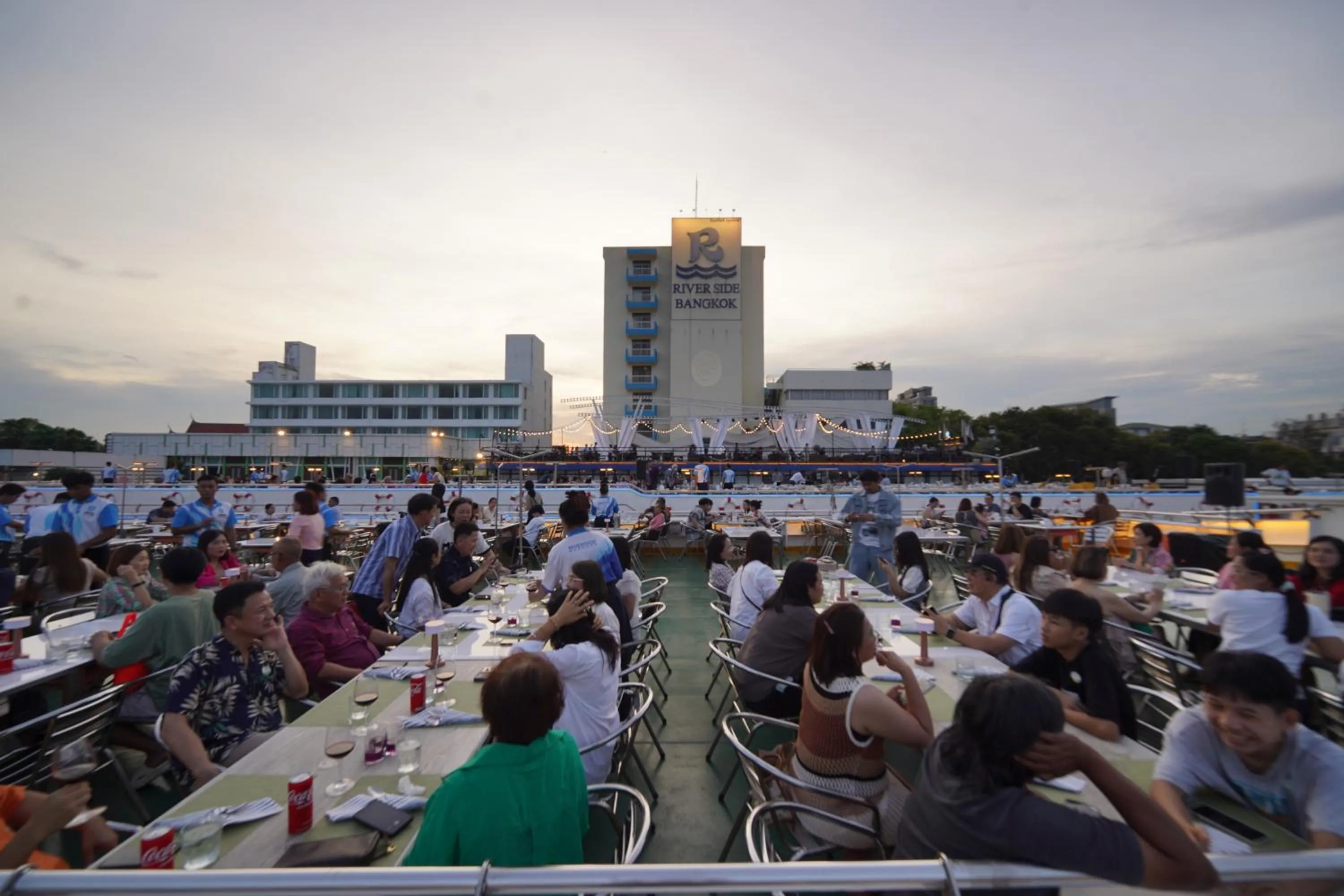 Restaurant/places to eat in Riverside Bangkok Hotel