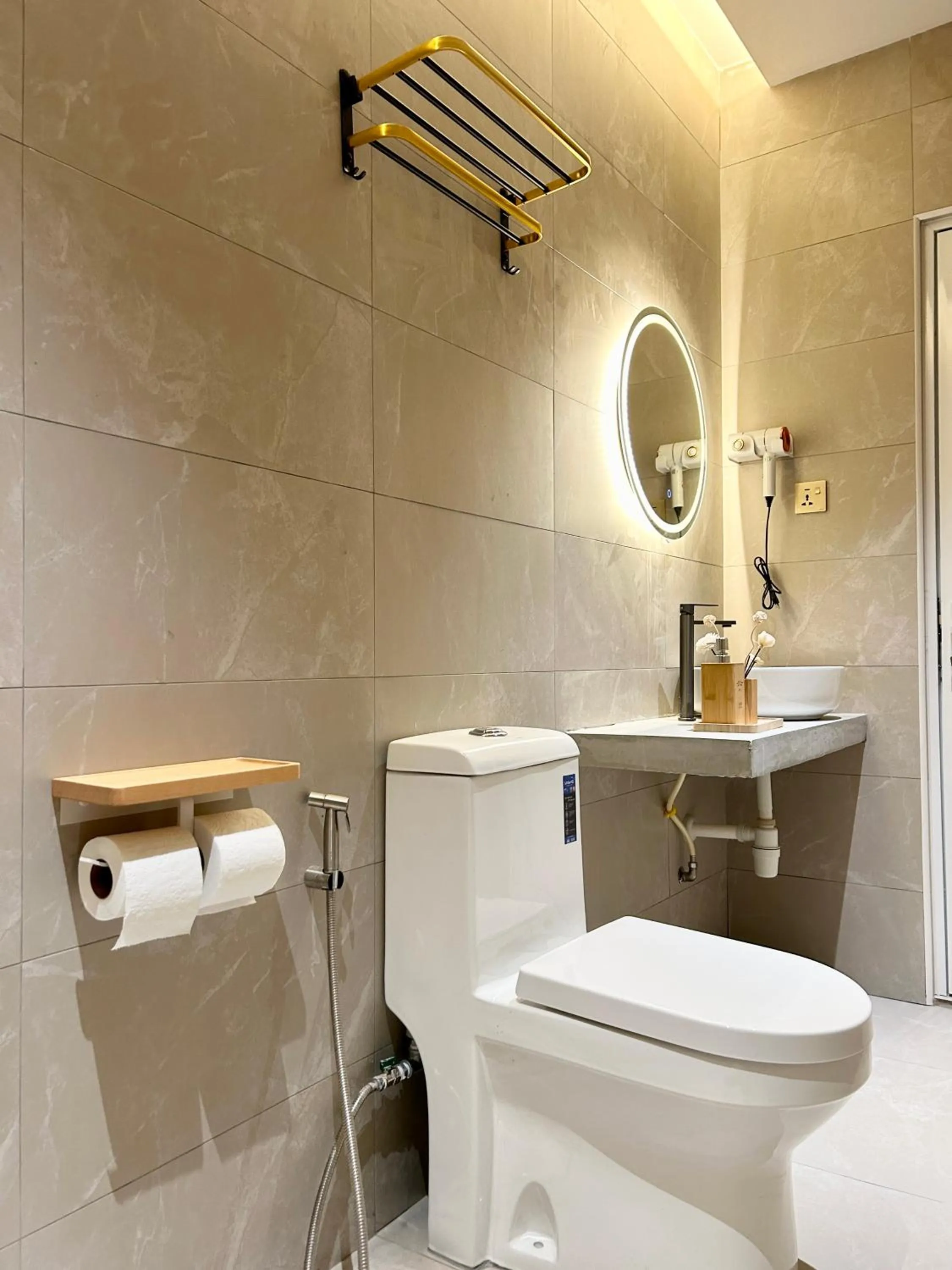 ONE18 Boutique Hotel