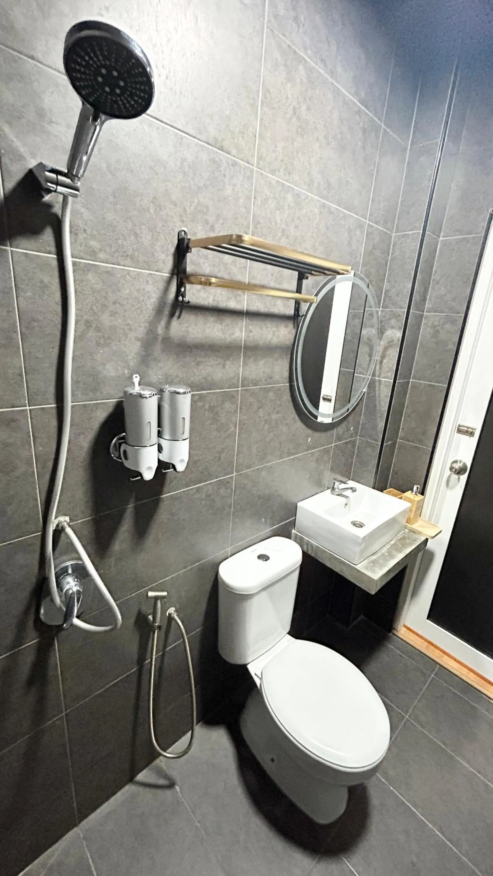 ONE18 Boutique Hotel