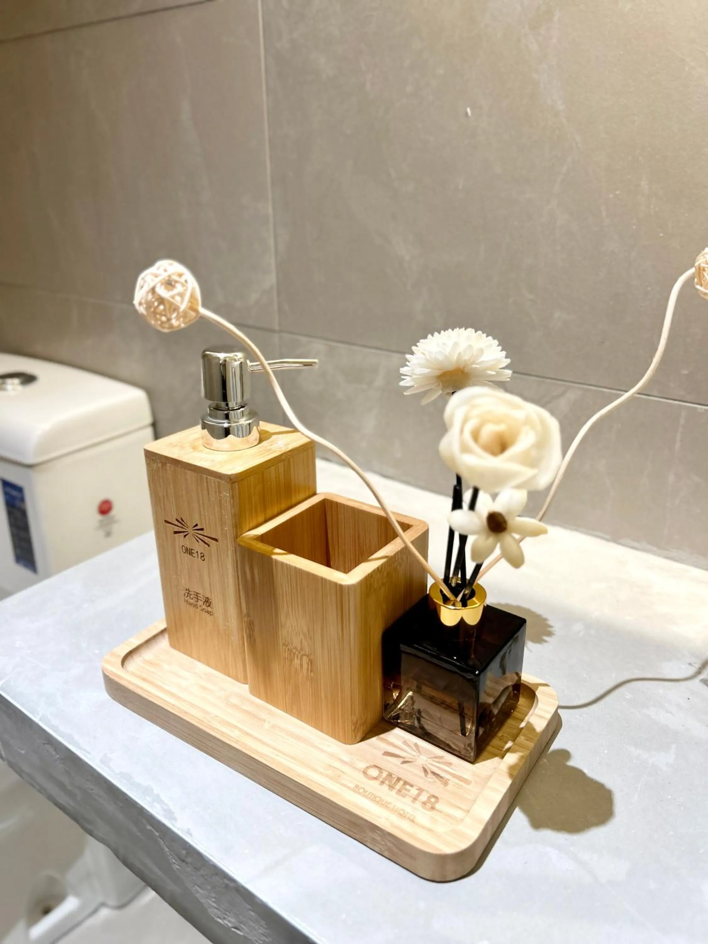 ONE18 Boutique Hotel