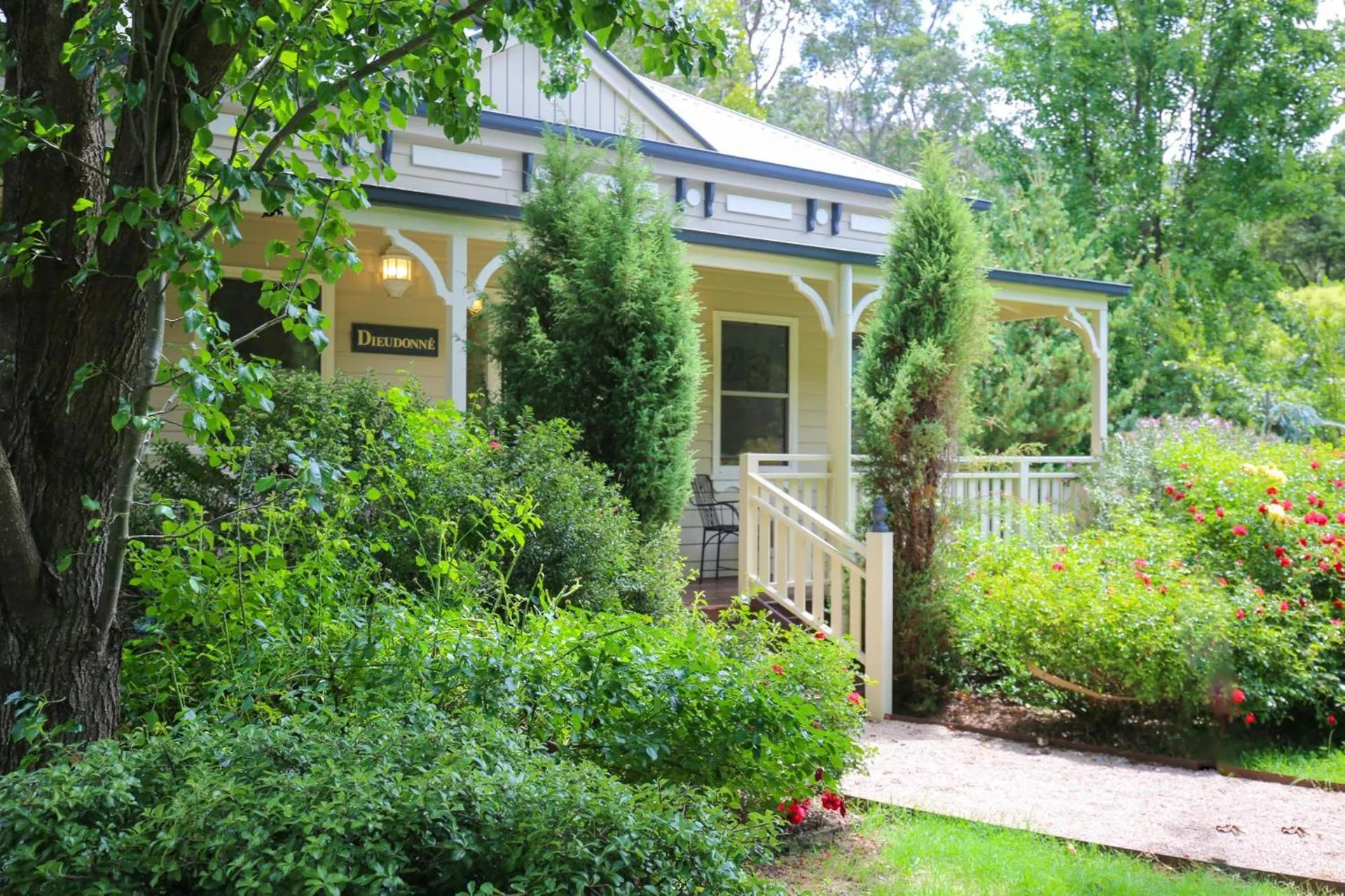 Property building in Dieudonne