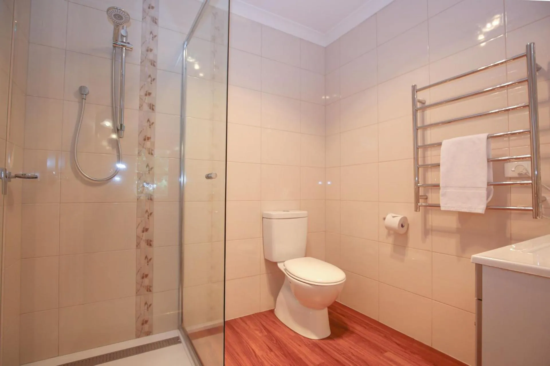 Shower in Dieudonne