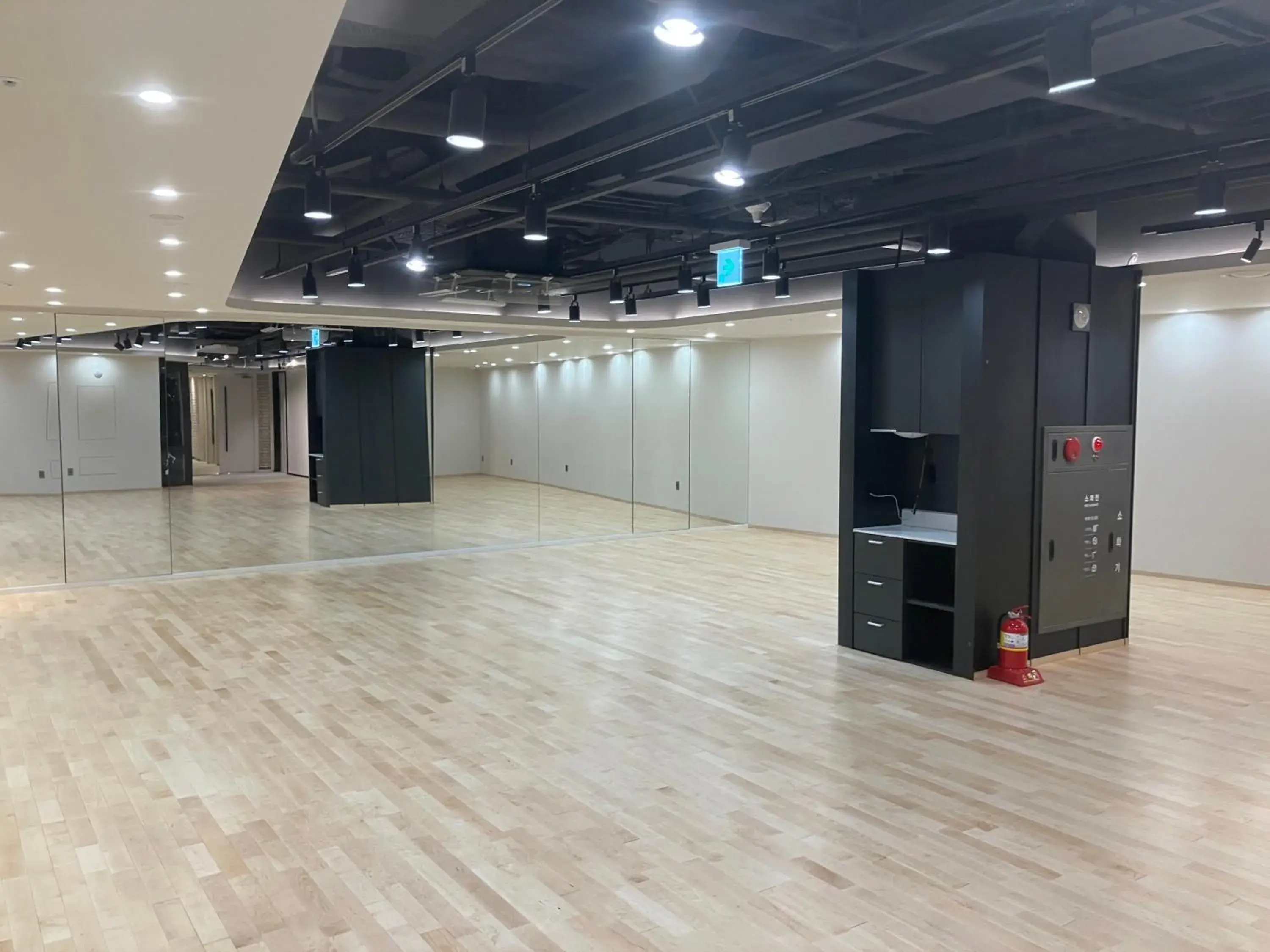 Property building in HOMES Red Myeongdong Property building in HOMES Red Myeongdong