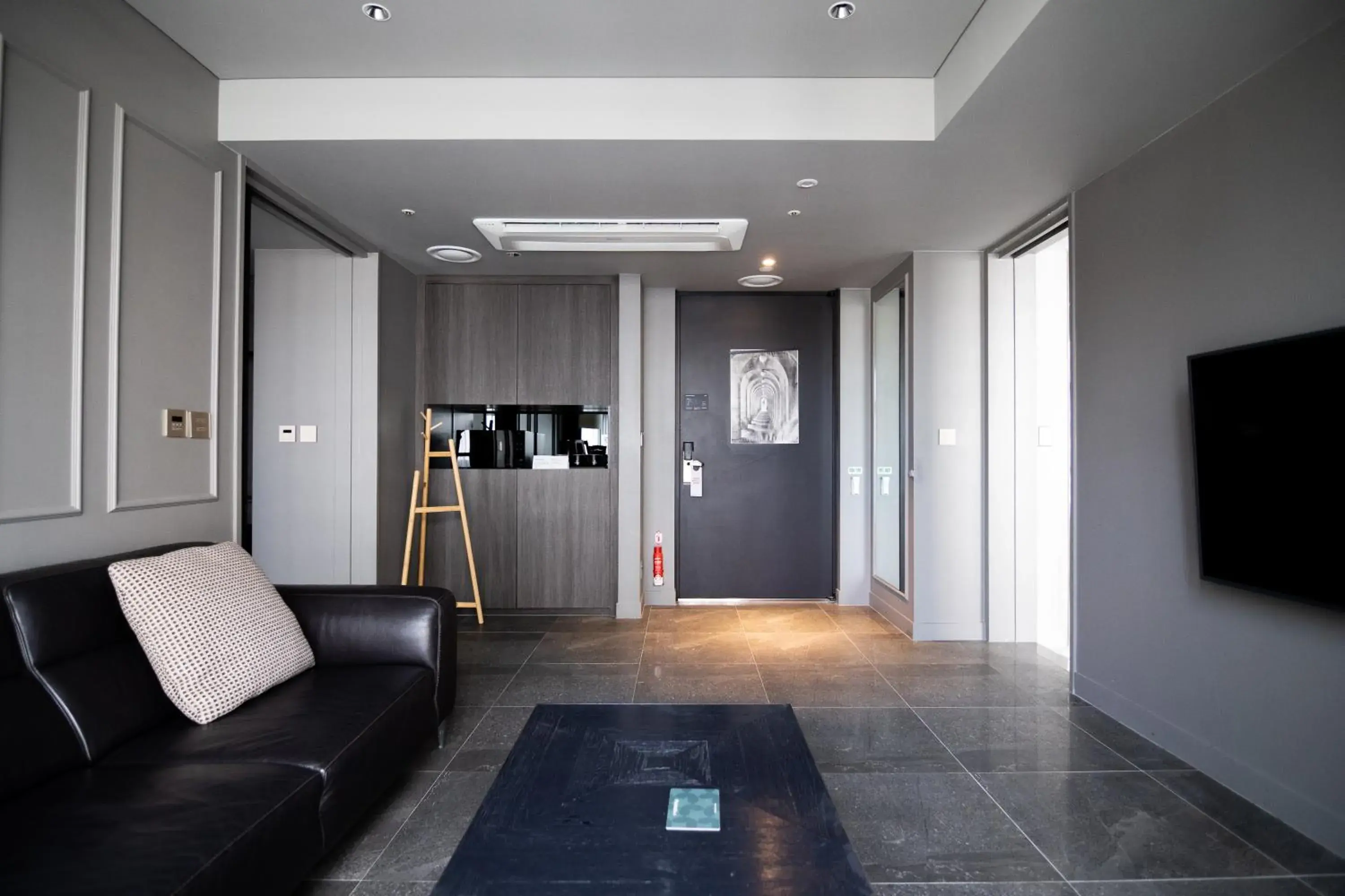 Living room in HOMES Red Myeongdong Living room in HOMES Red Myeongdong