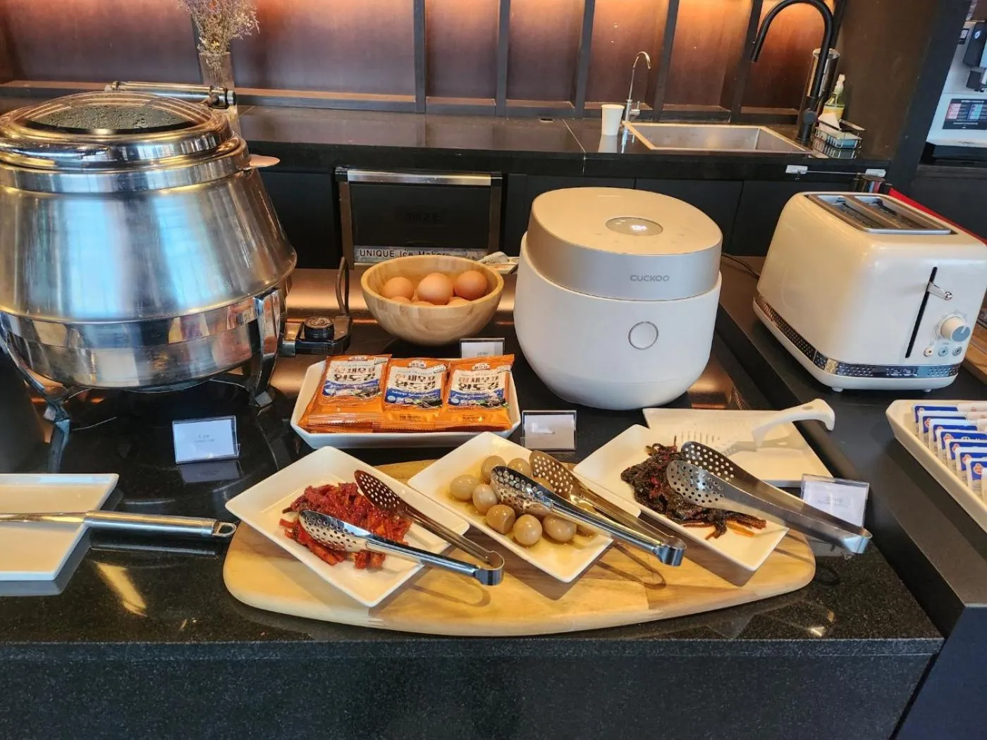 Breakfast in HOMES Red Myeongdong