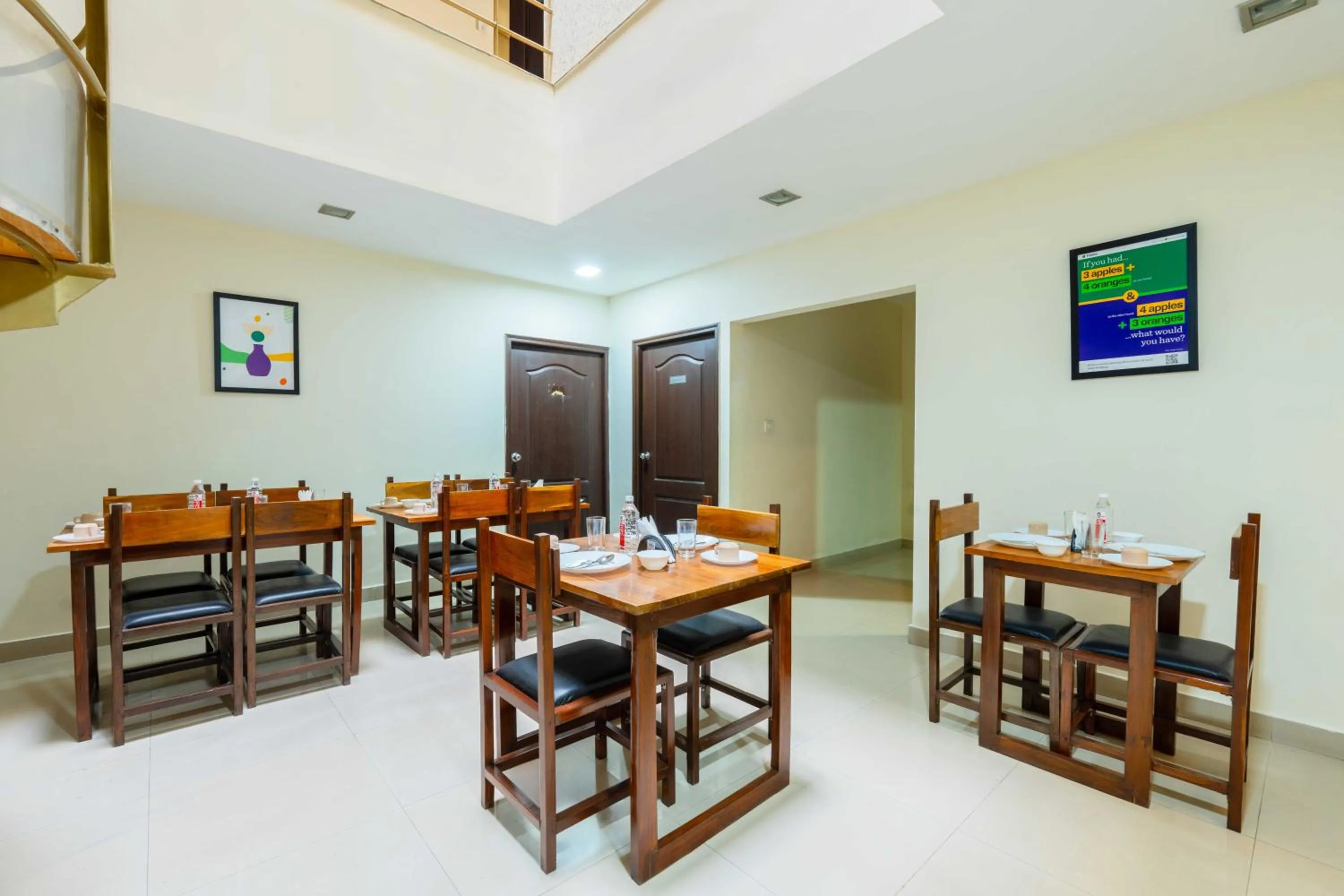 Dining area in Treebo Ivory White Inn
