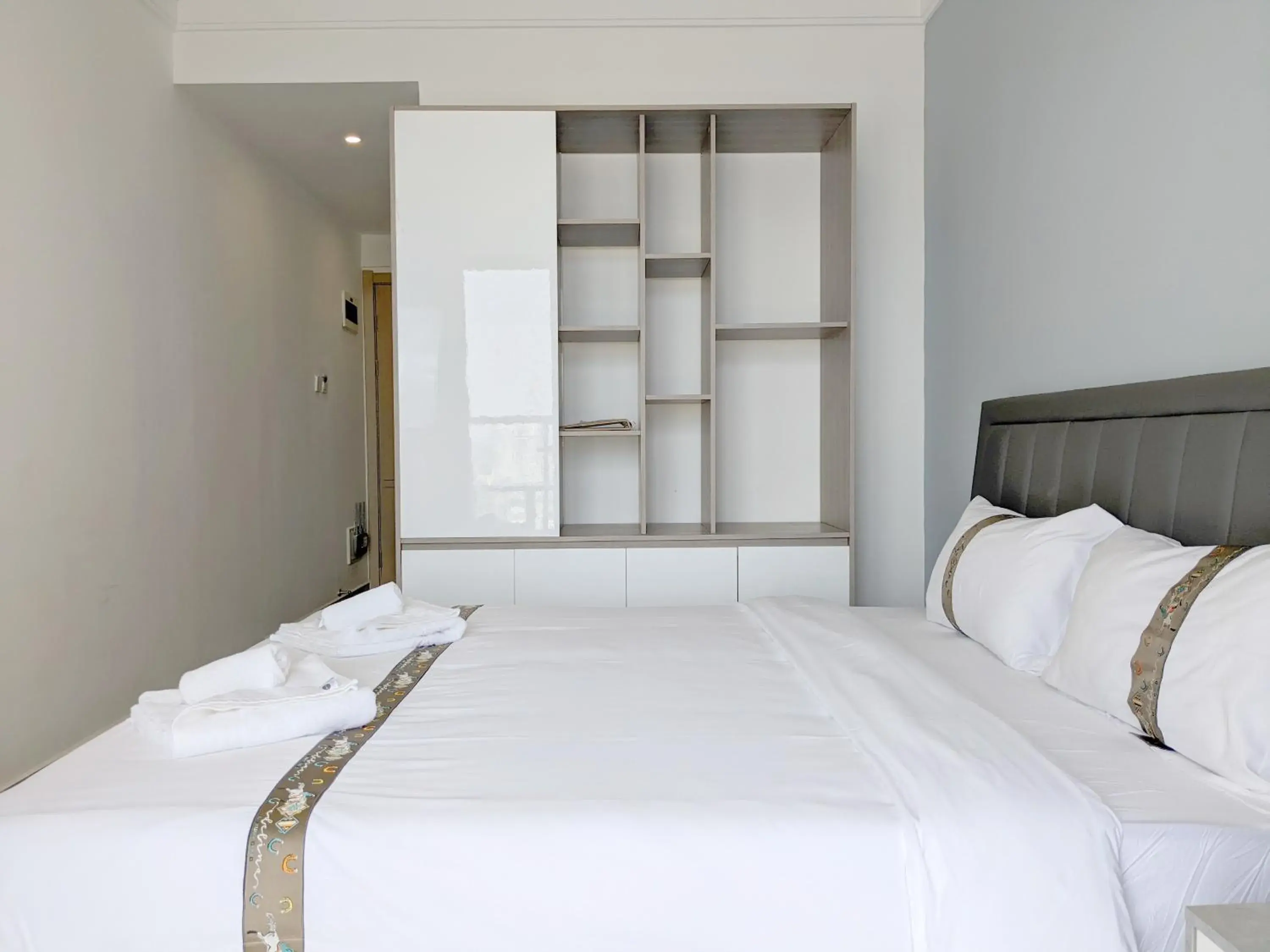 Standard Queen Room with Balcony and River View - single occupancy in X One Hotel Standard Queen Room with Balcony and River View - single occupancy in X One Hotel