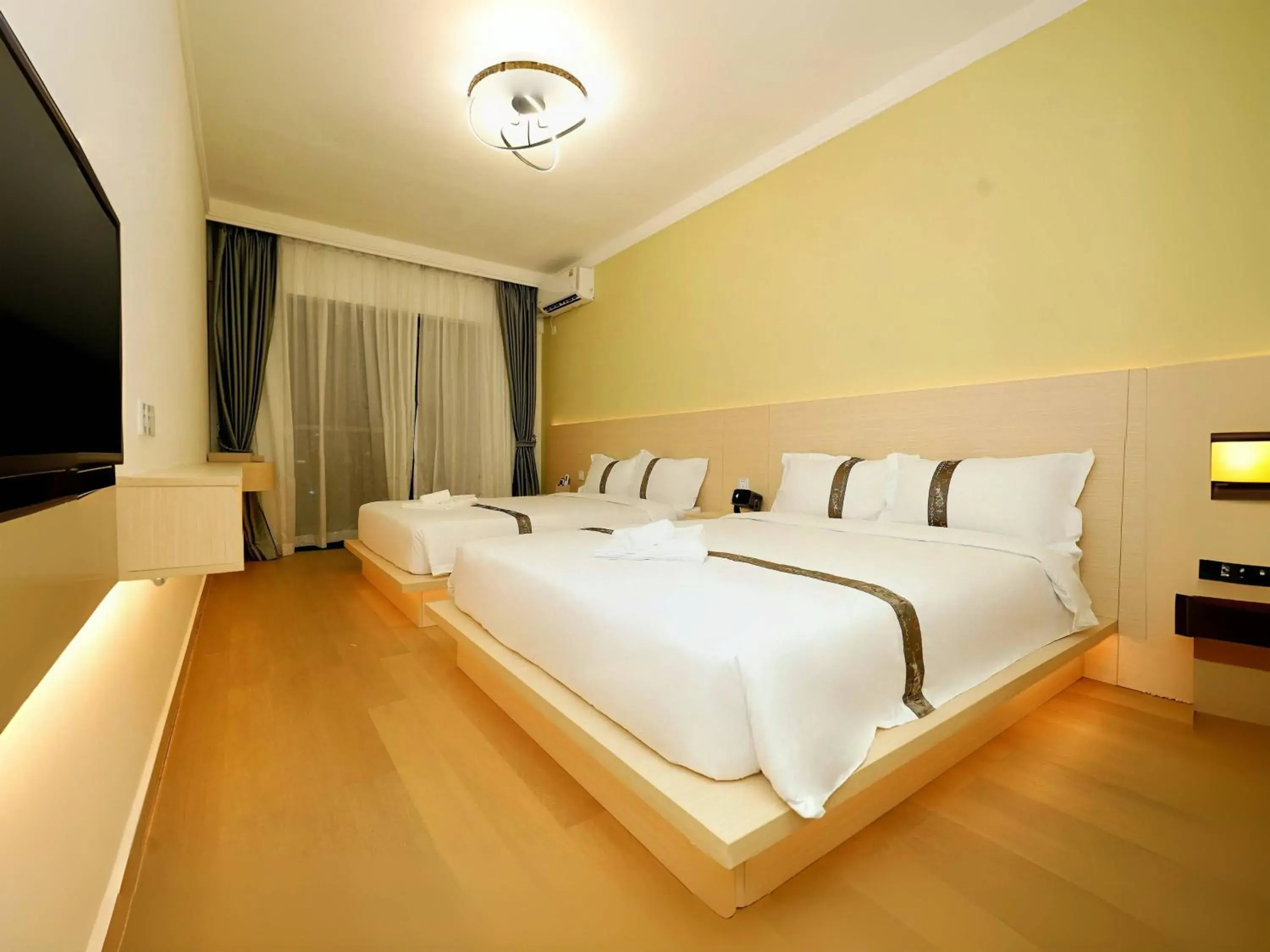 Photo of the whole room, Bed in X One Hotel Photo of the whole room, Bed in X One Hotel