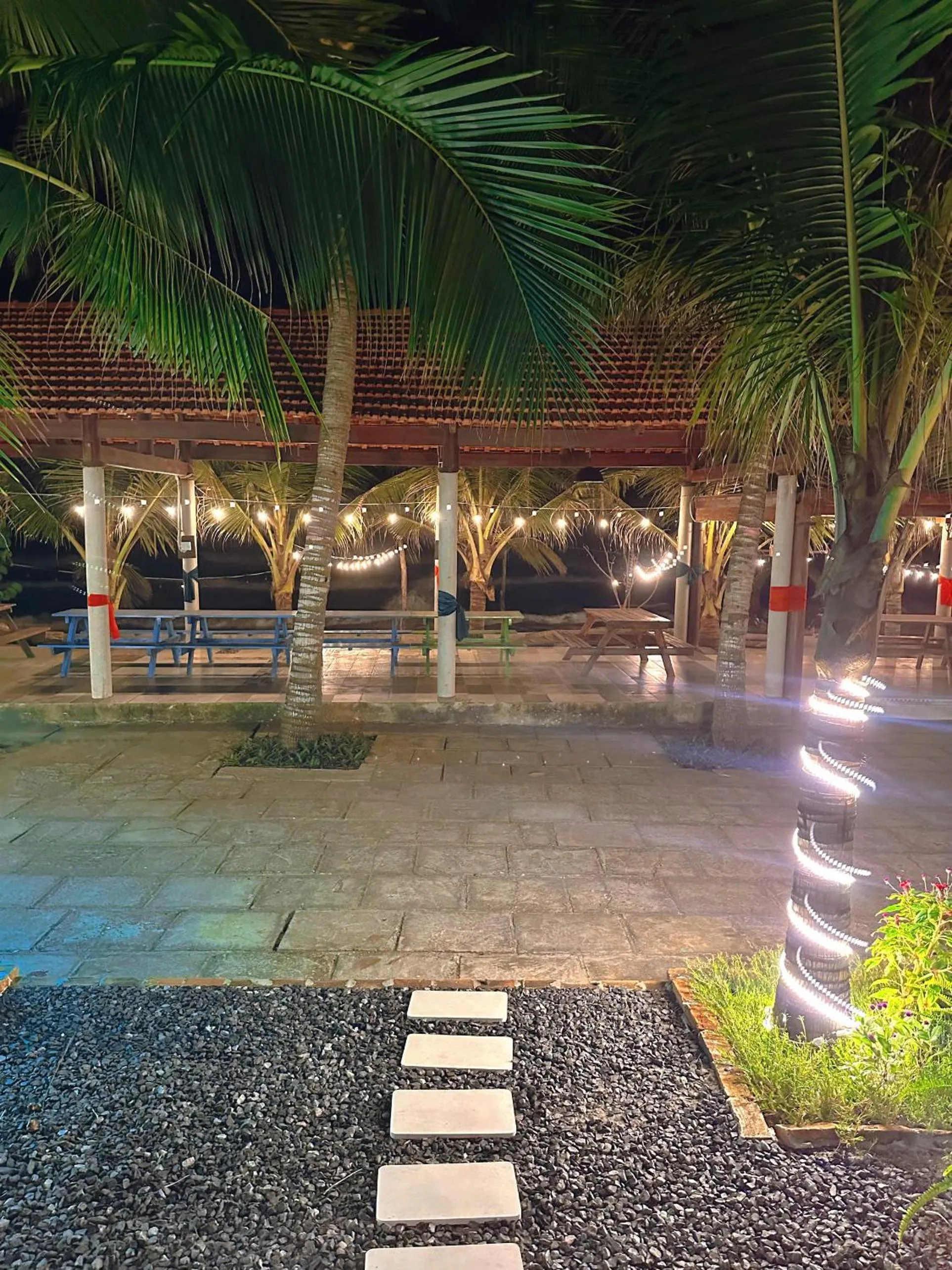 Waikiki Lagi Beach homestay & restaurant