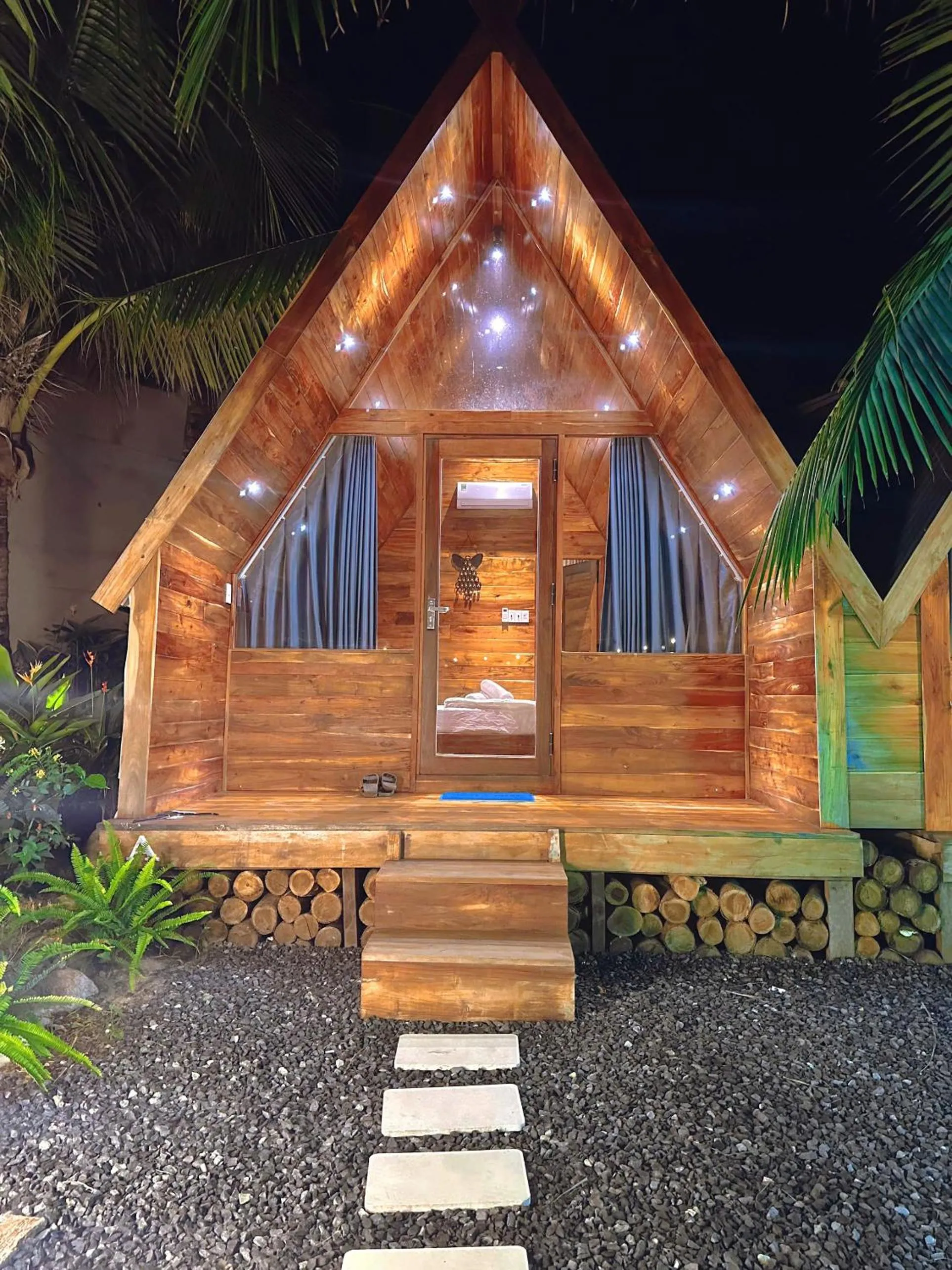 Waikiki Lagi Beach homestay & restaurant