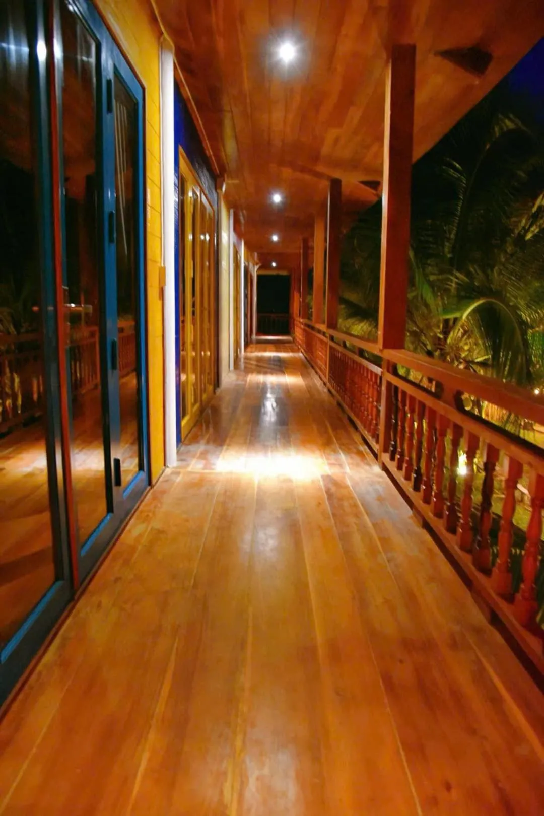 Waikiki Lagi Beach homestay & restaurant