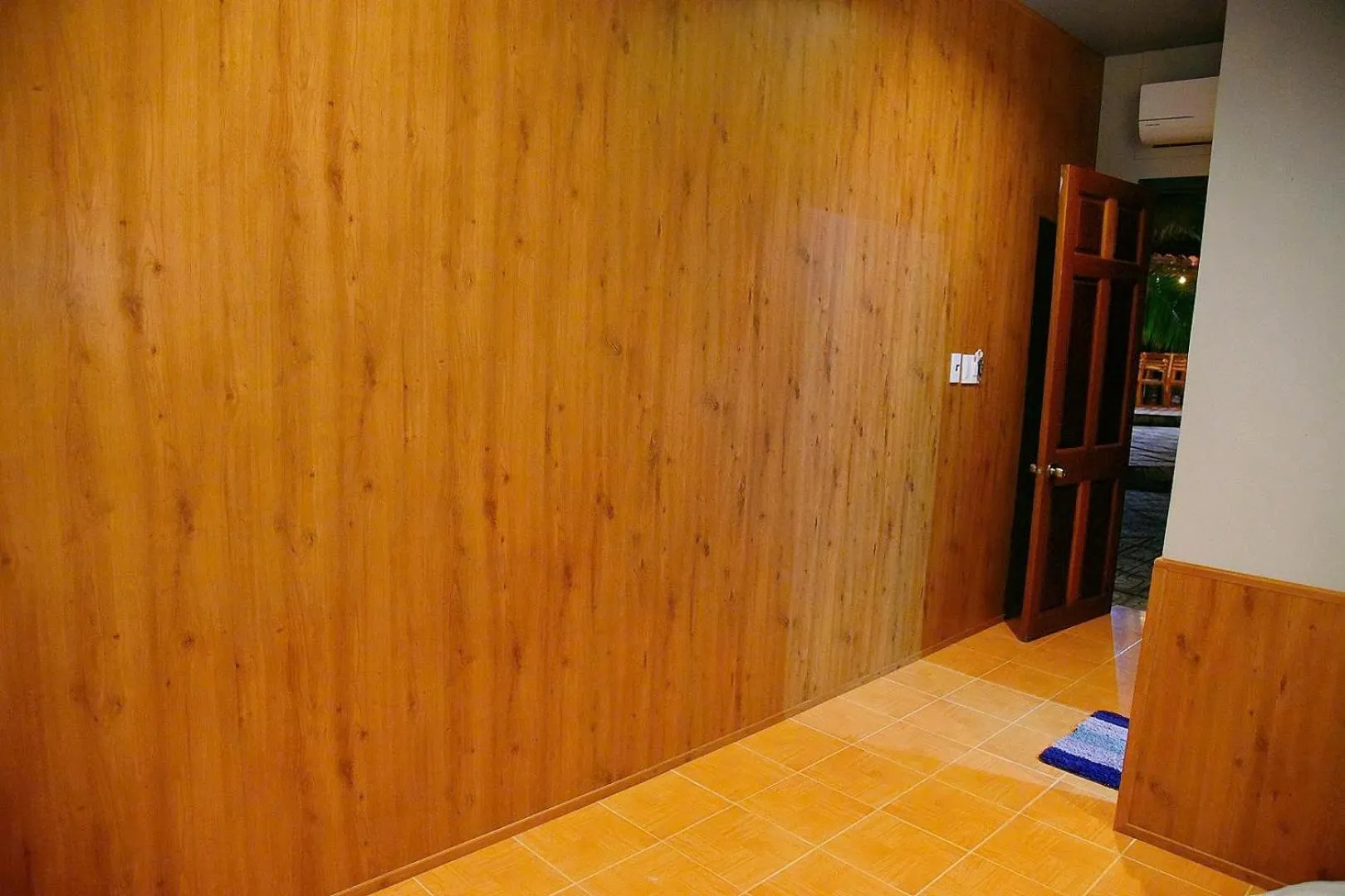 Photo of the whole room, Bed in Waikiki Lagi Beach homestay & restaurant
