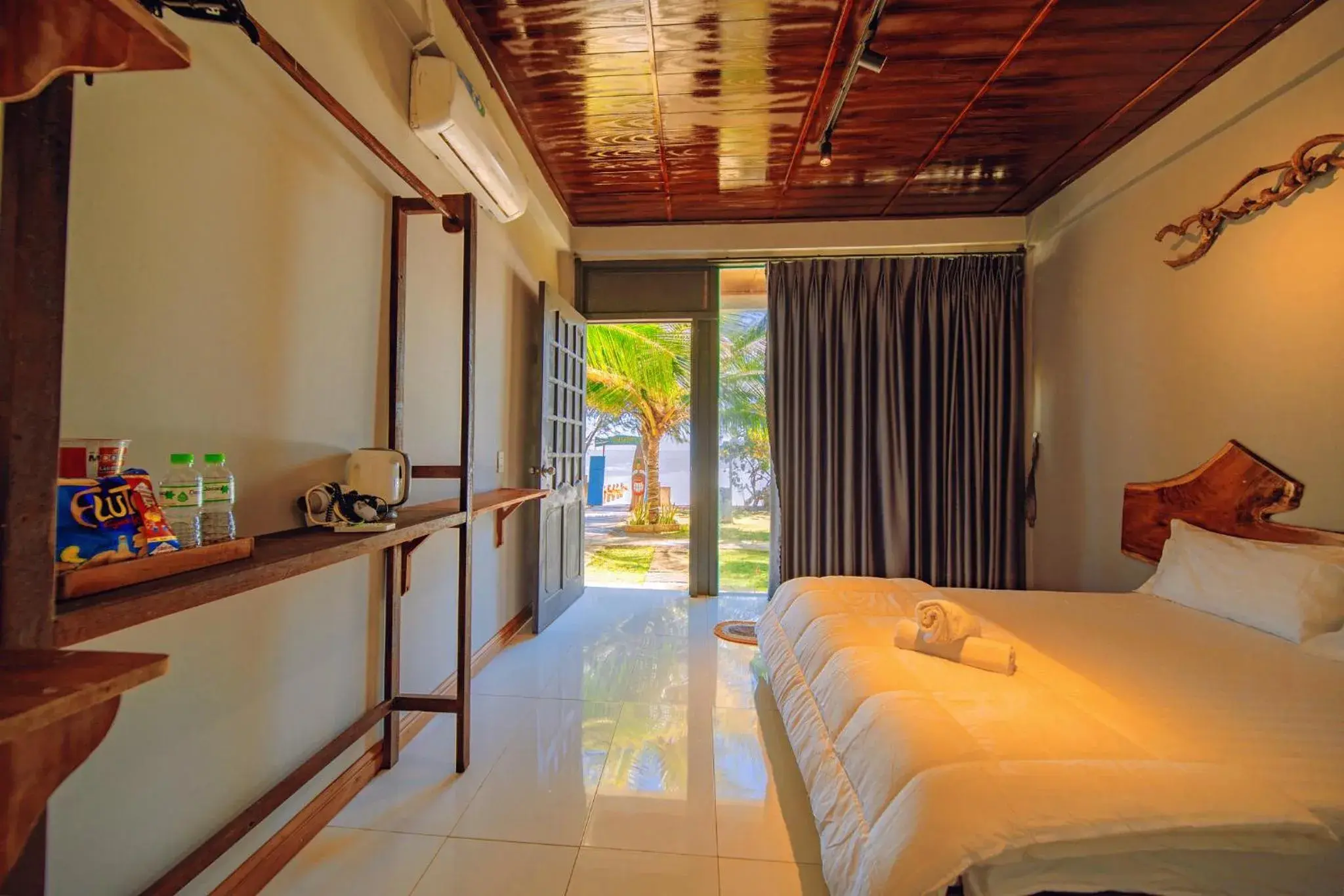 Family Room in Waikiki Lagi Beach homestay & restaurant Family Room in Waikiki Lagi Beach homestay & restaurant