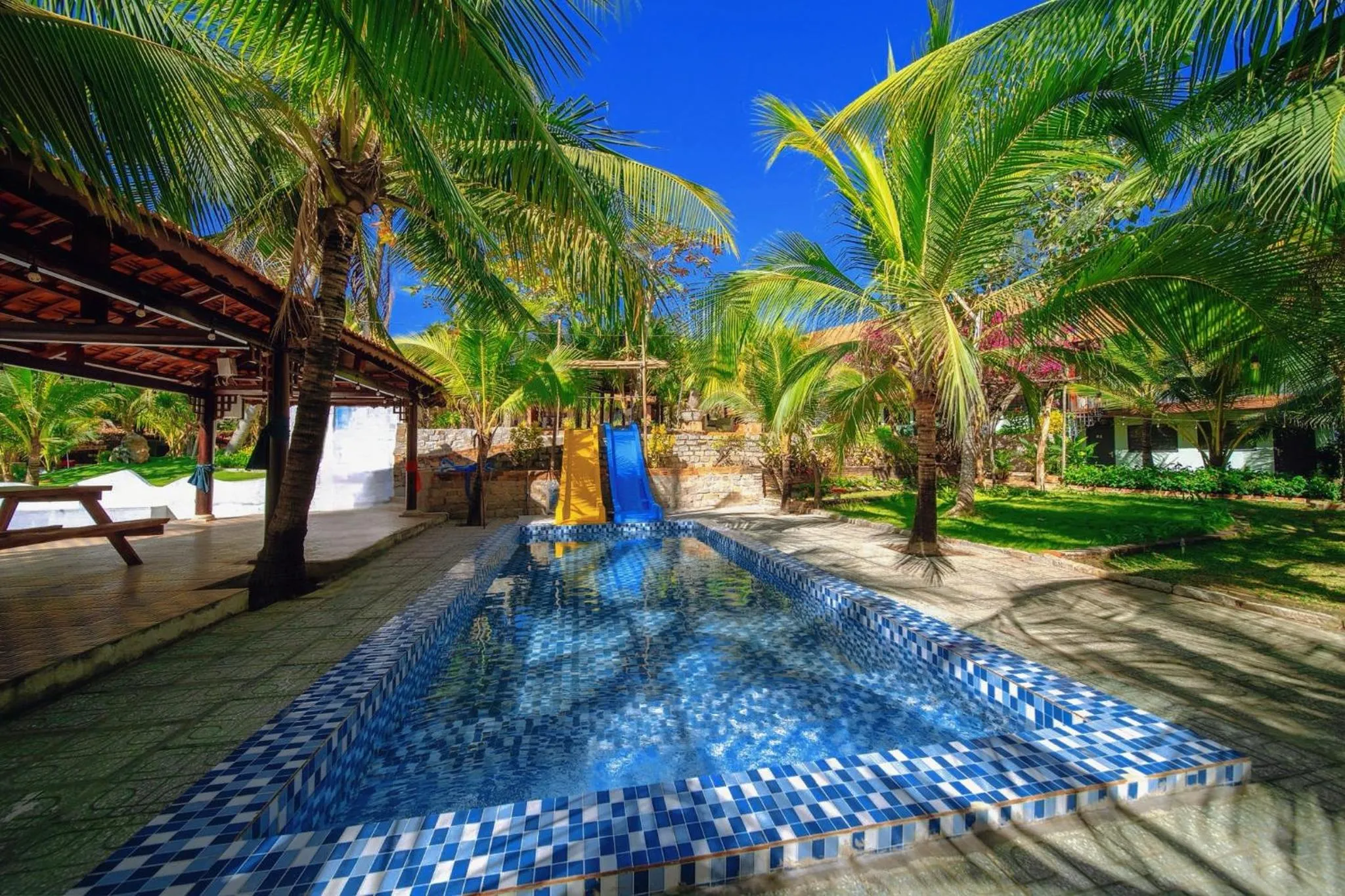 Waikiki Lagi Beach homestay & restaurant