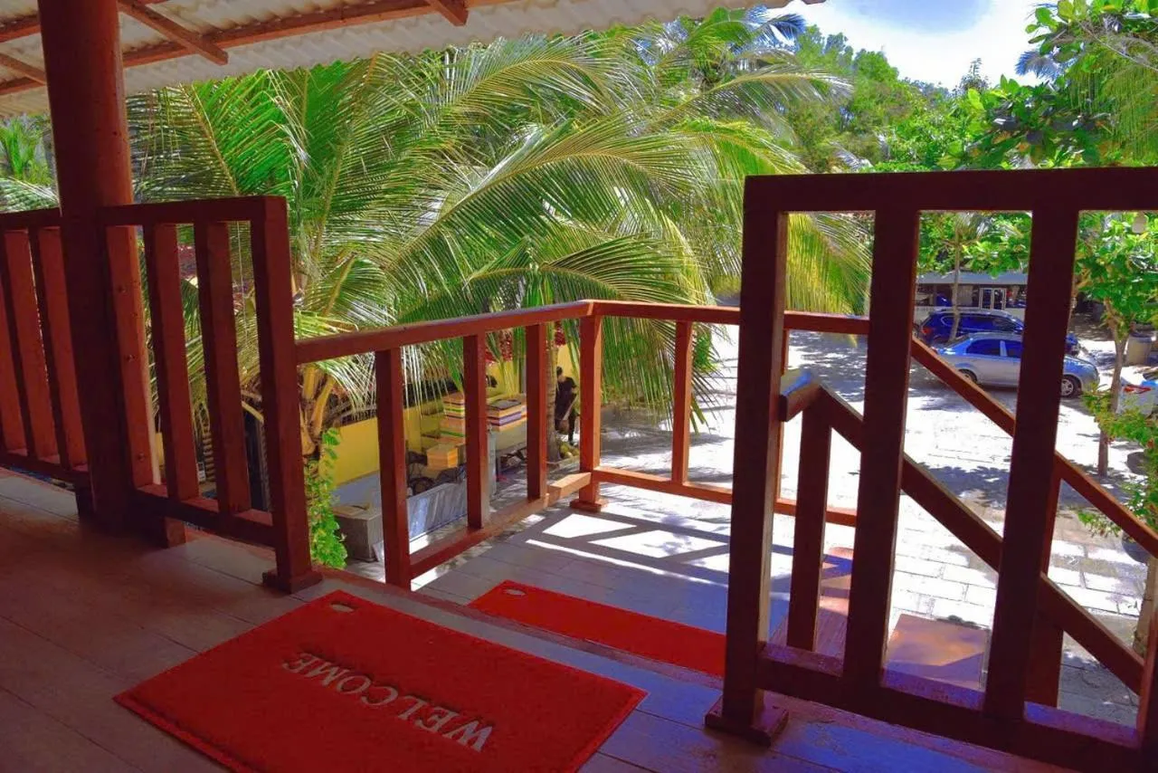 Waikiki Lagi Beach homestay & restaurant