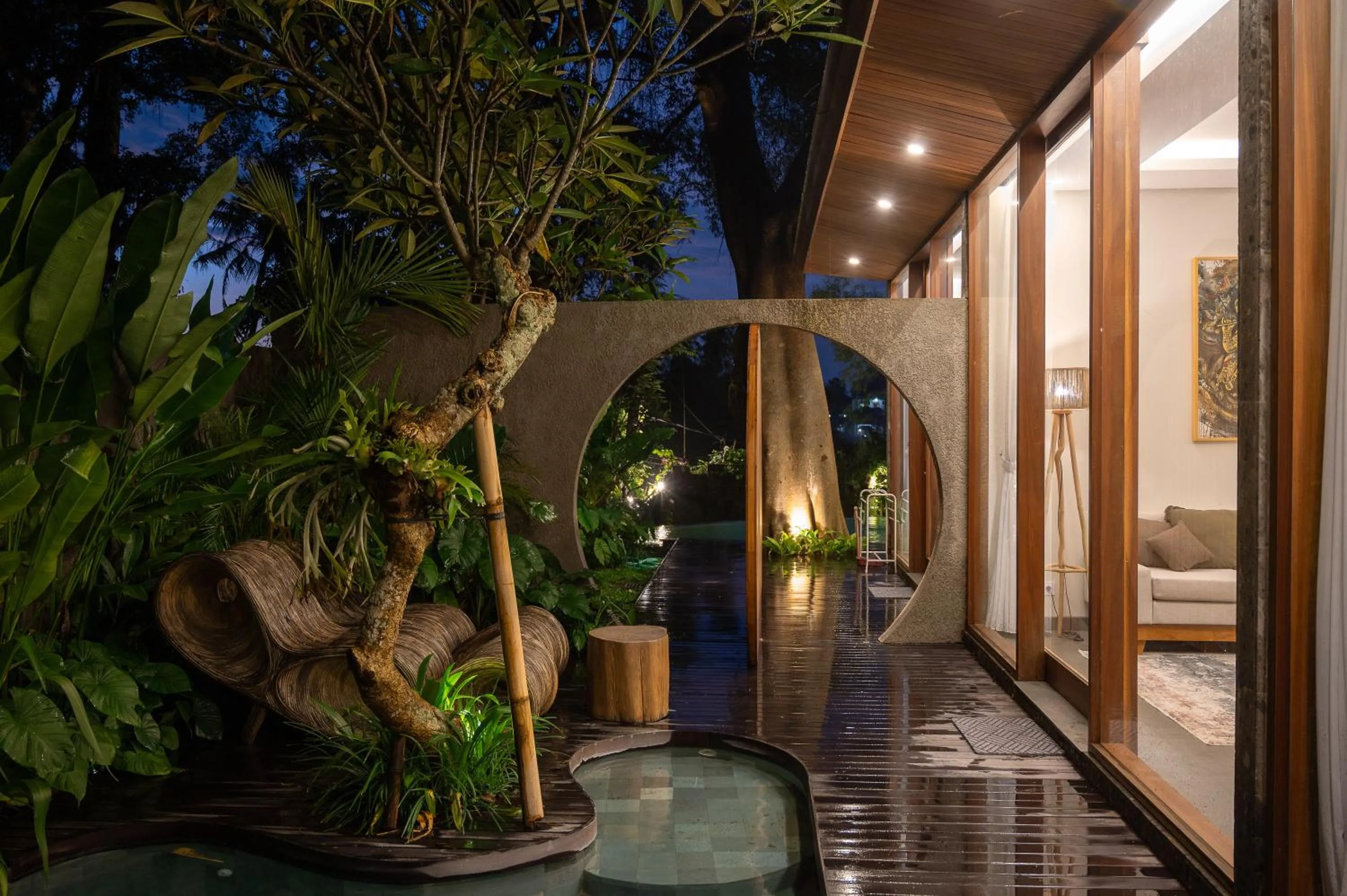 Patio in Villa Suarga Des Anicca