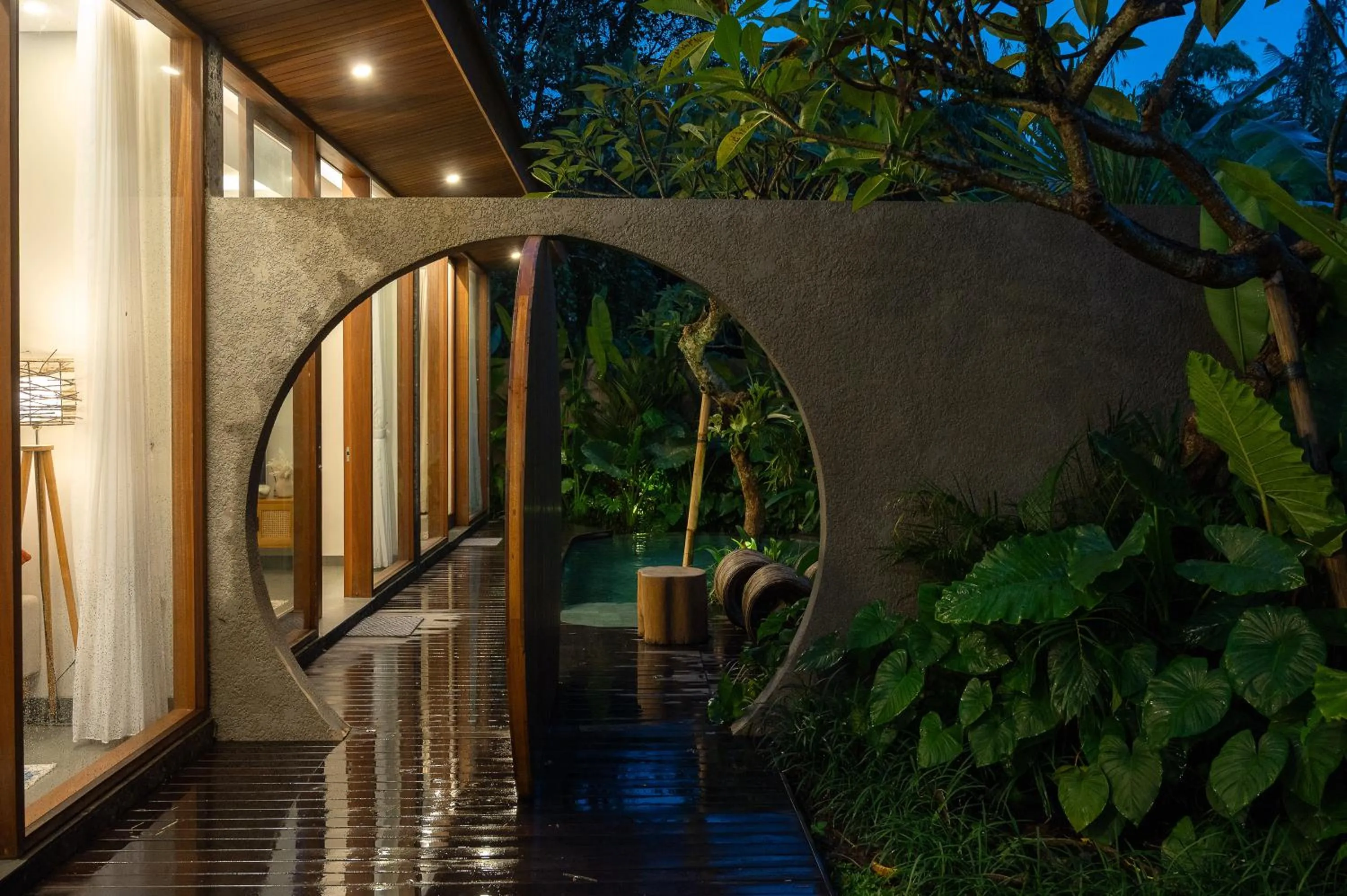 Property building in Villa Suarga Des Anicca