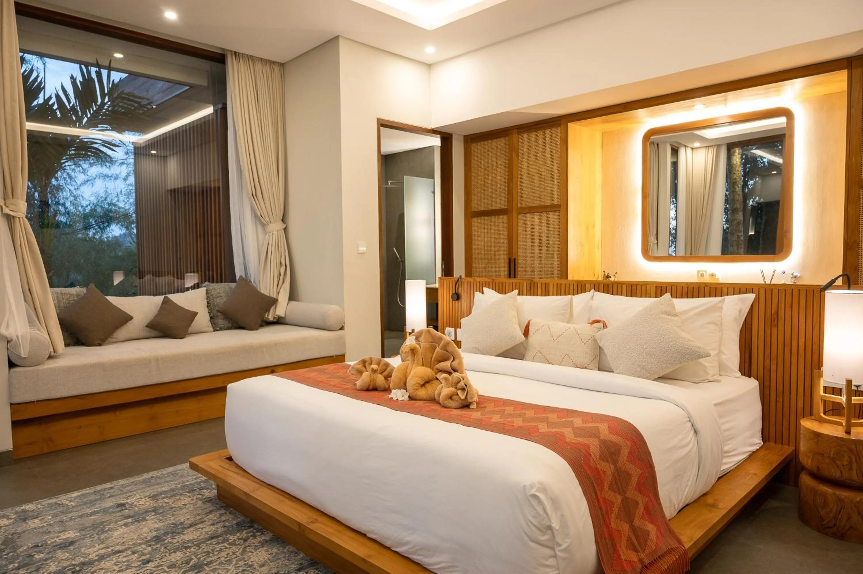 Bed in Villa Suarga Des Anicca