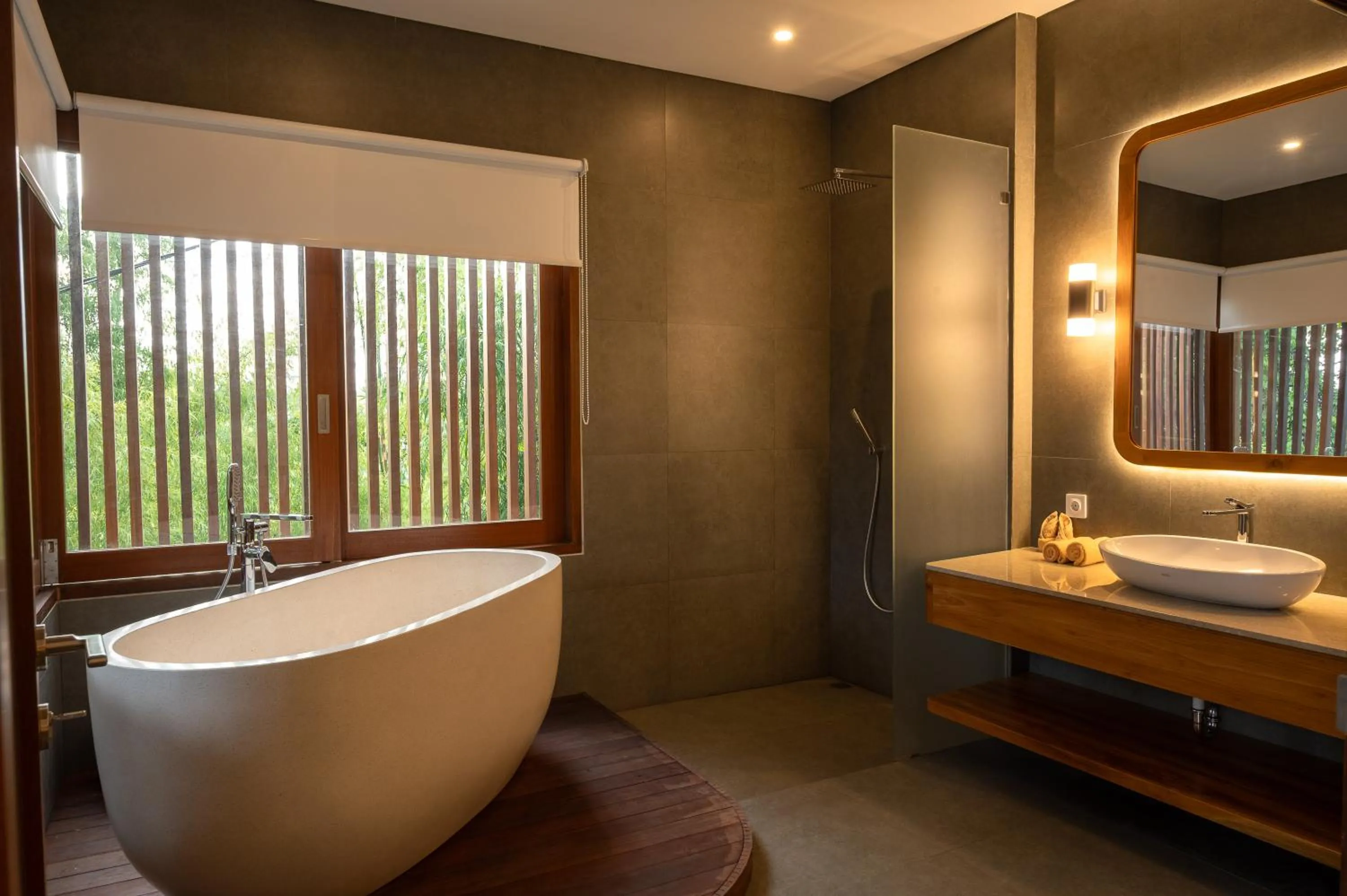 Bathroom in Villa Suarga Des Anicca