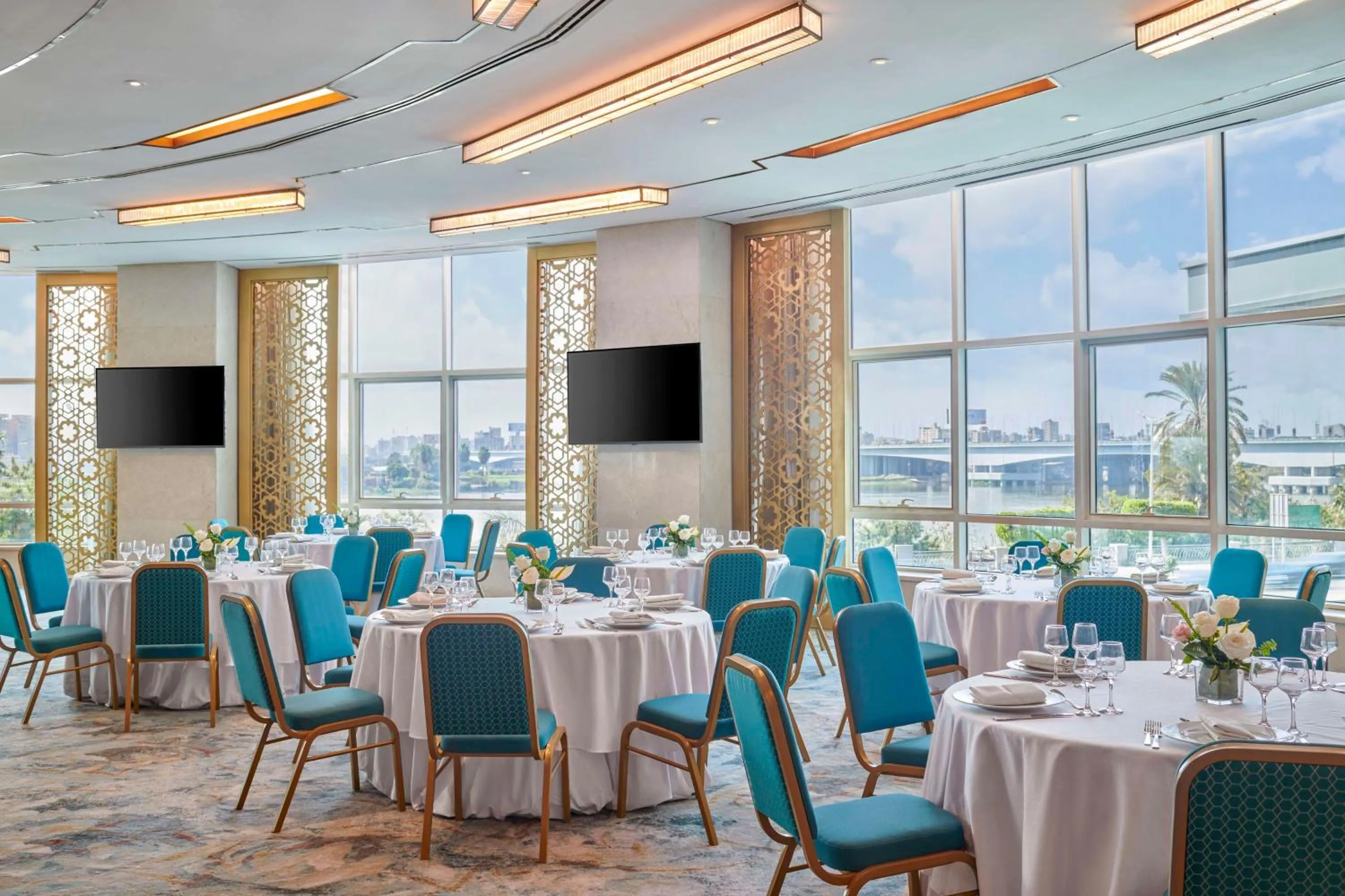 Meeting/conference room in Hilton Cairo Nile Maadi