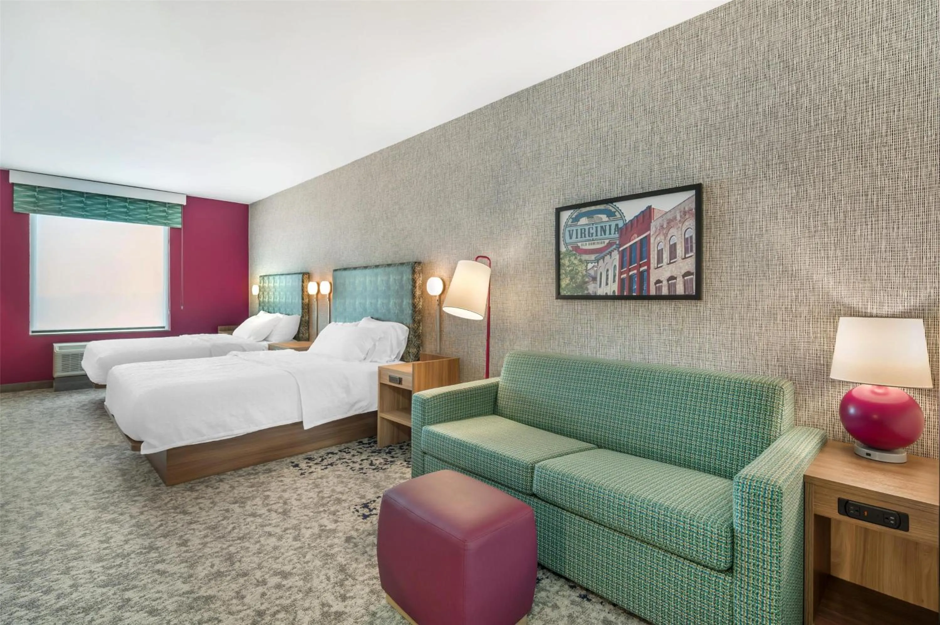 Living room, Bed in Home2 Suites By Hilton Harrisonburg University