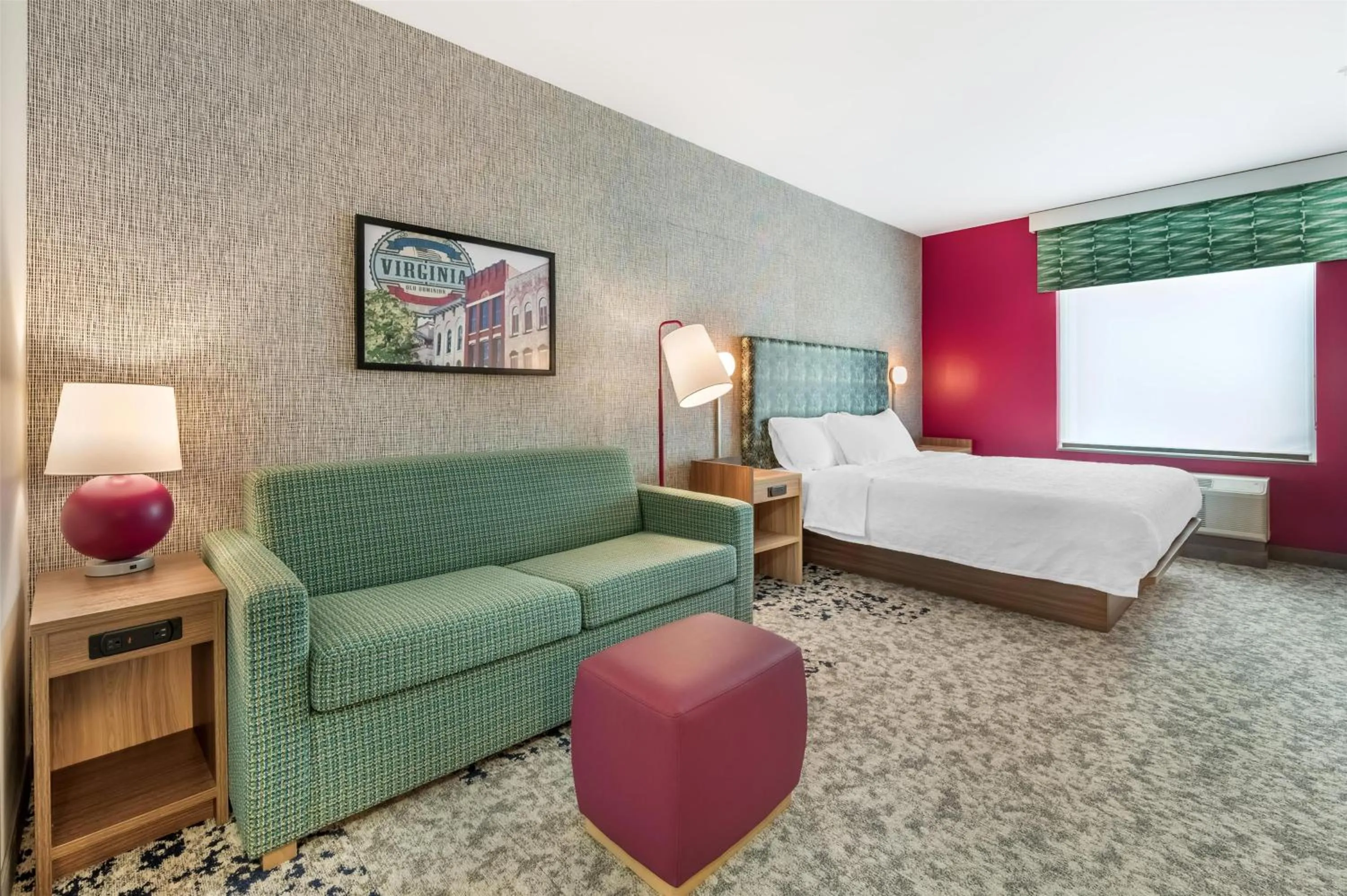 Living room, Bed in Home2 Suites By Hilton Harrisonburg University