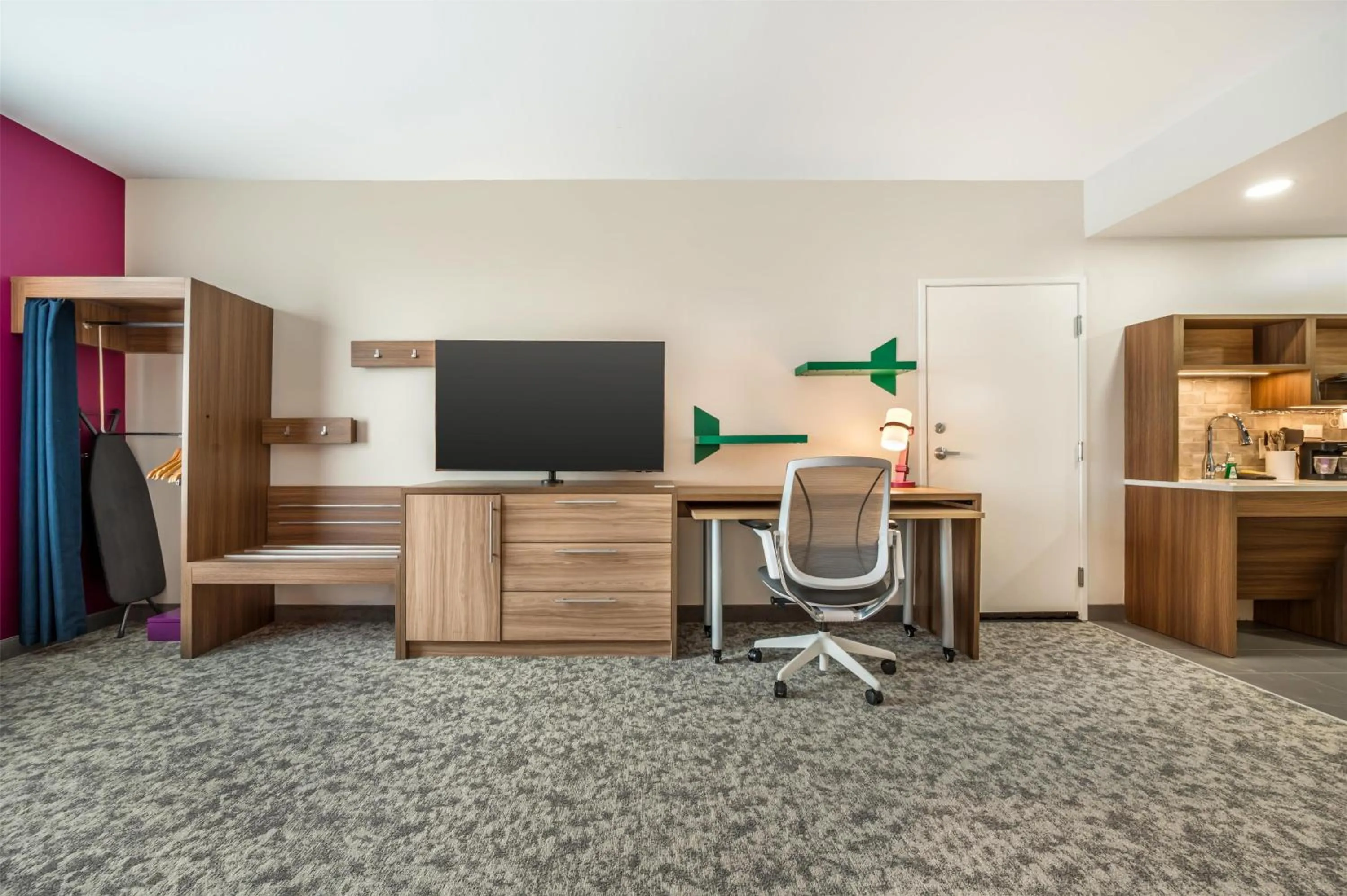 Bedroom in Home2 Suites By Hilton Harrisonburg University