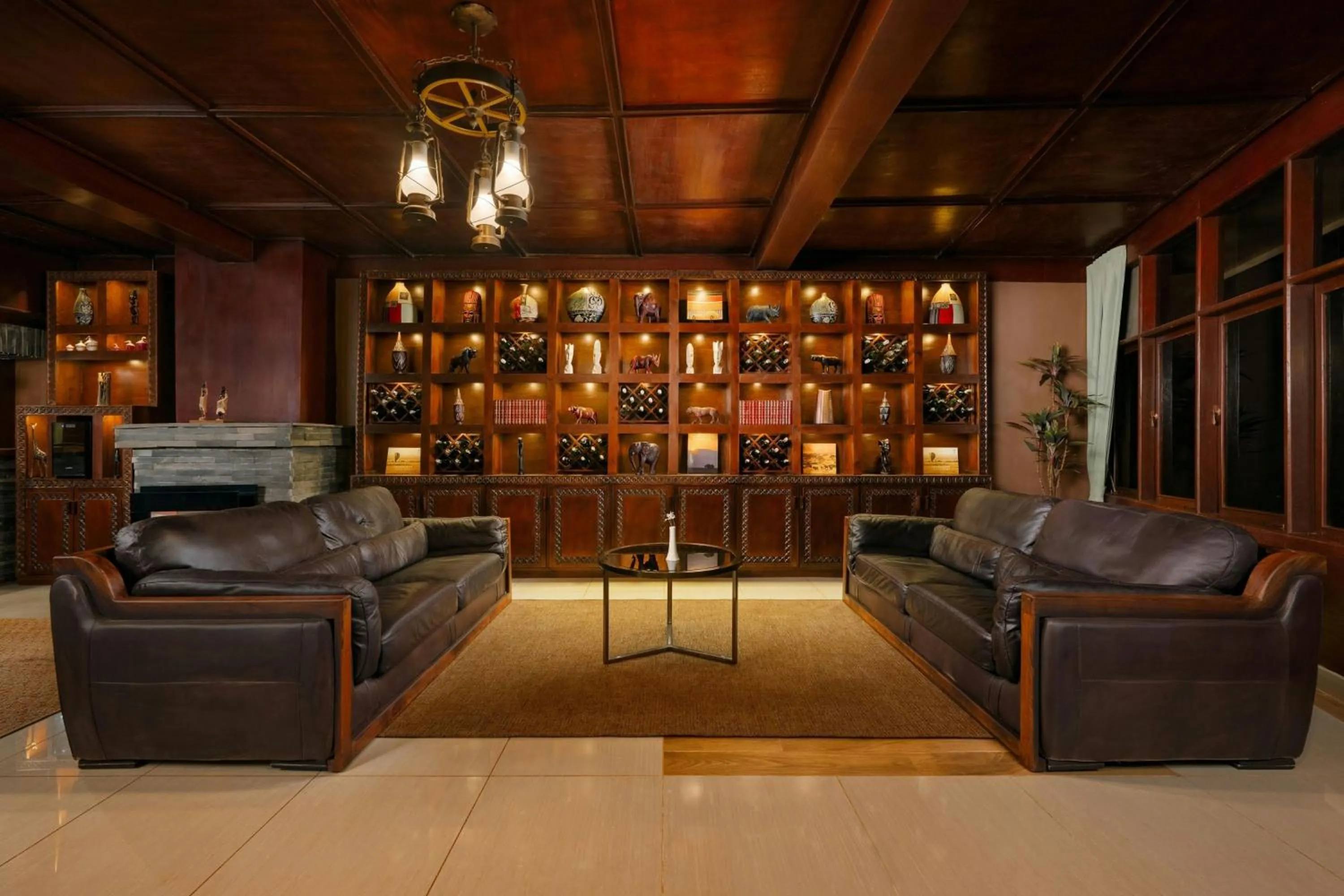 Lounge or bar in Turaco Ngorongoro Valley, a Tribute Portfolio Lodge