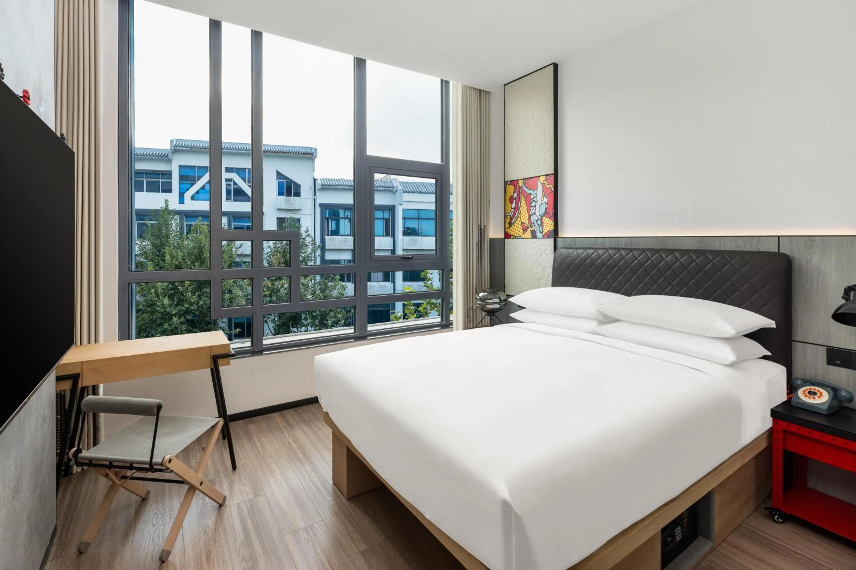 Moxy Suzhou City Centre