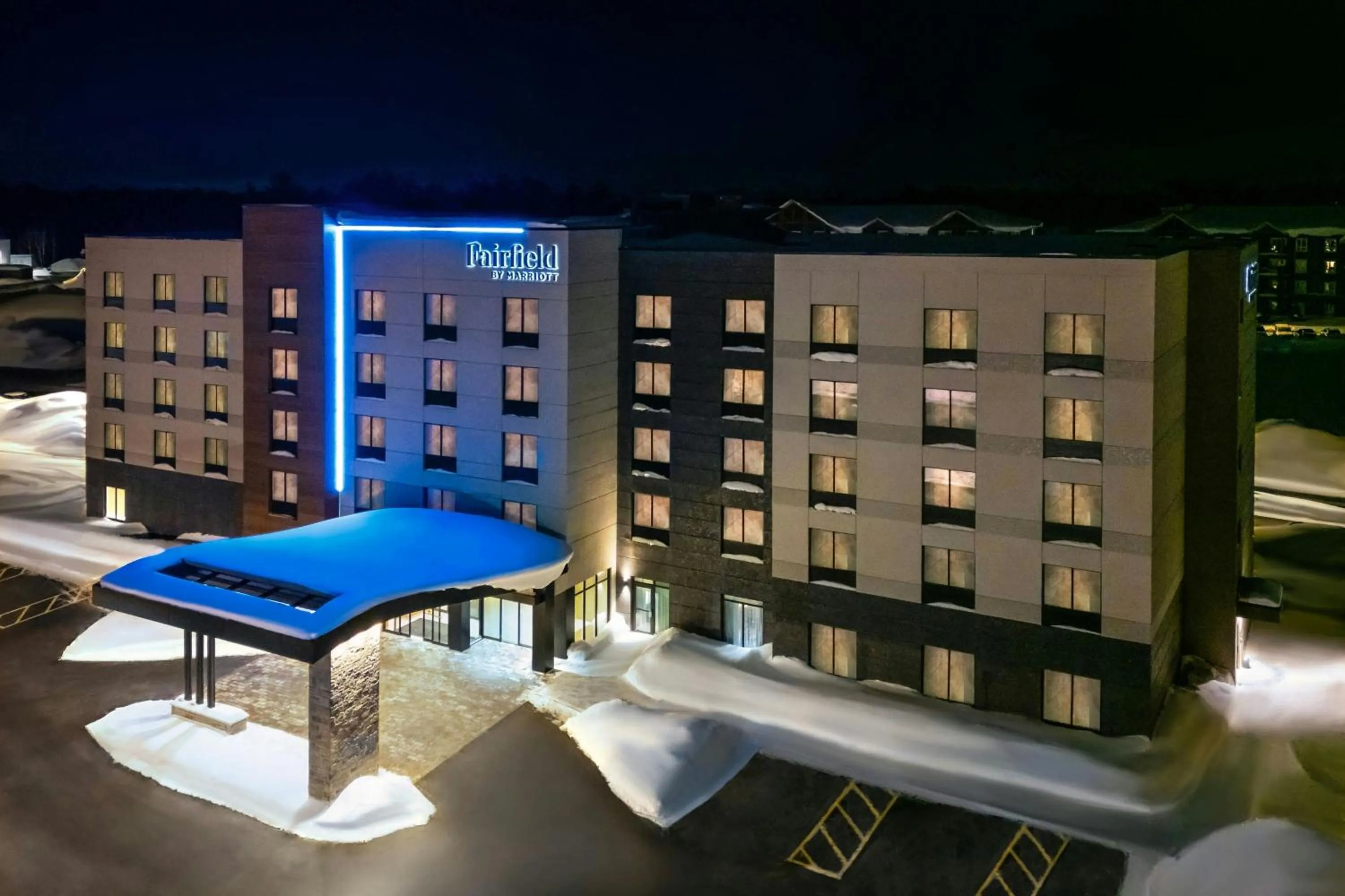 Property building in Fairfield by Marriott Inn & Suites Gravenhurst Muskoka