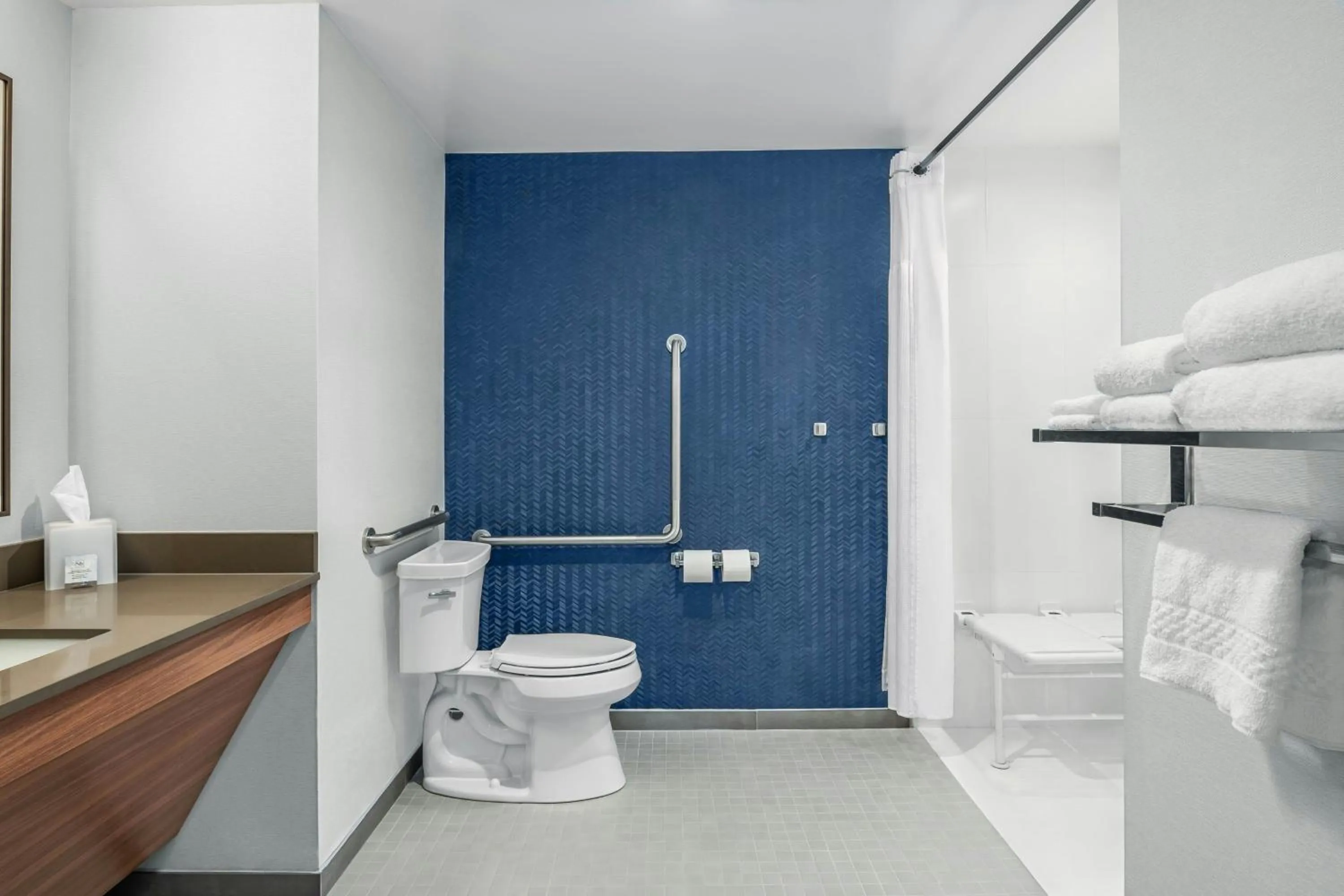 Bathroom in Fairfield by Marriott Inn & Suites Gravenhurst Muskoka