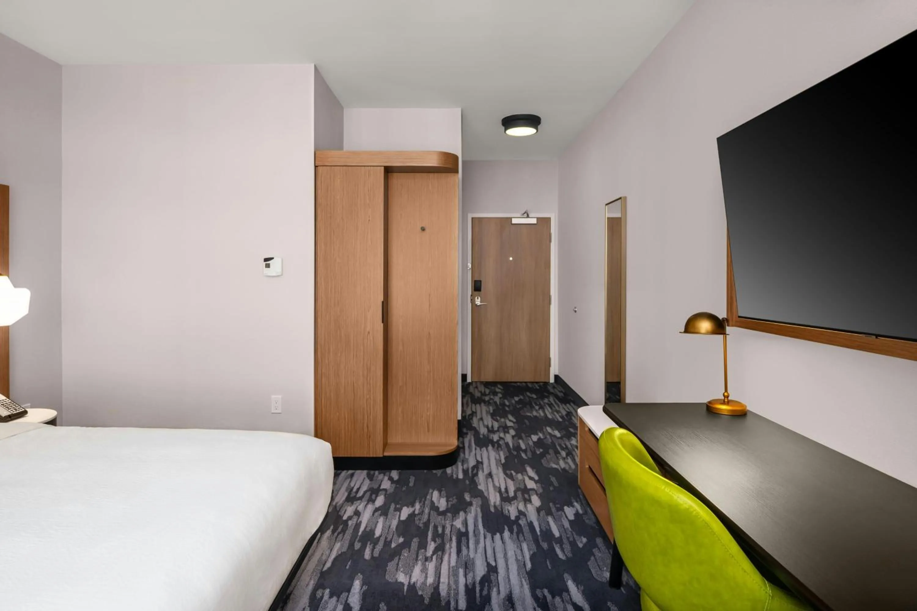 Photo of the whole room, Bed in Fairfield by Marriott Inn & Suites Gravenhurst Muskoka