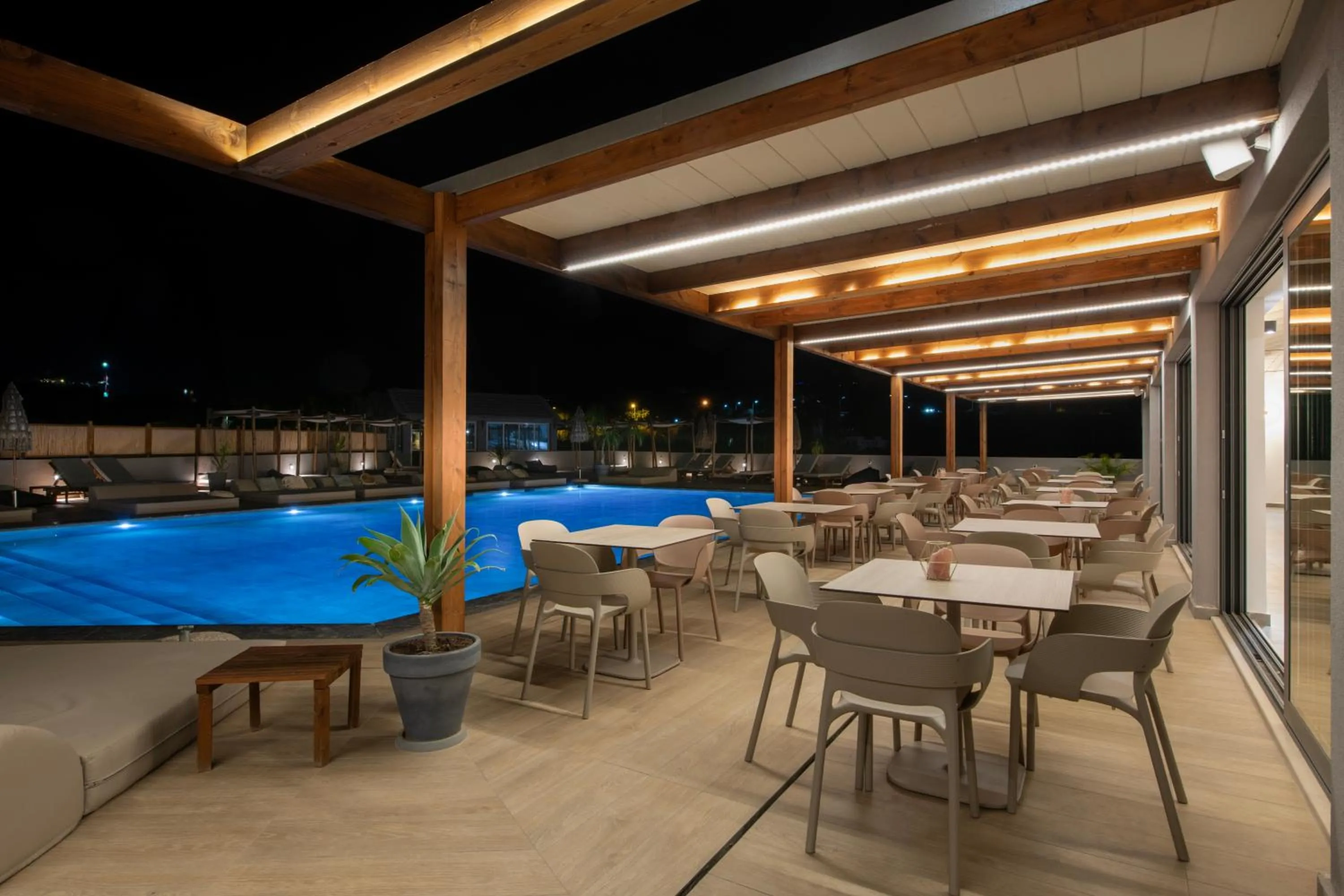 Restaurant/places to eat in Mare Village Hotel