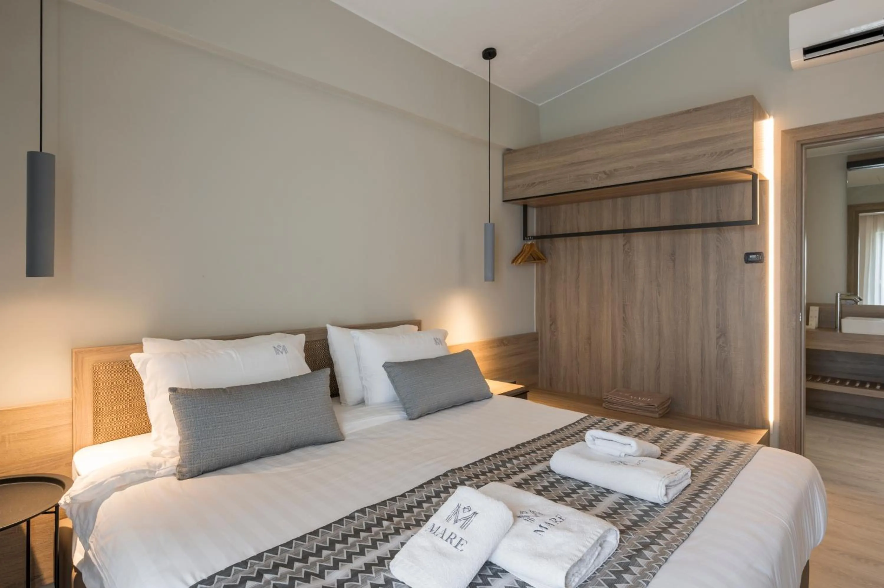 Bedroom, Bed in Mare Village Hotel