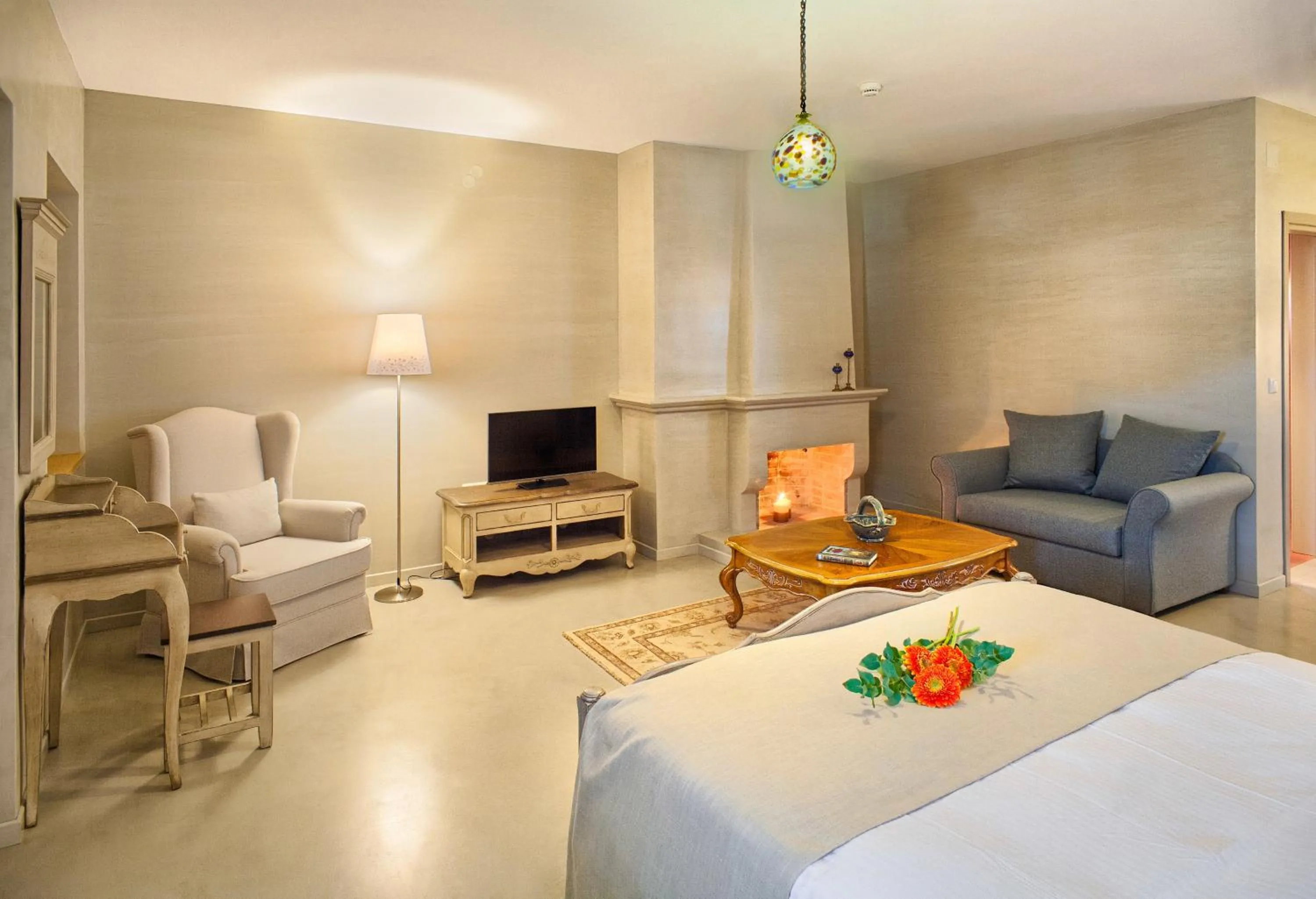 TV and multimedia, Bed in Haones Suites