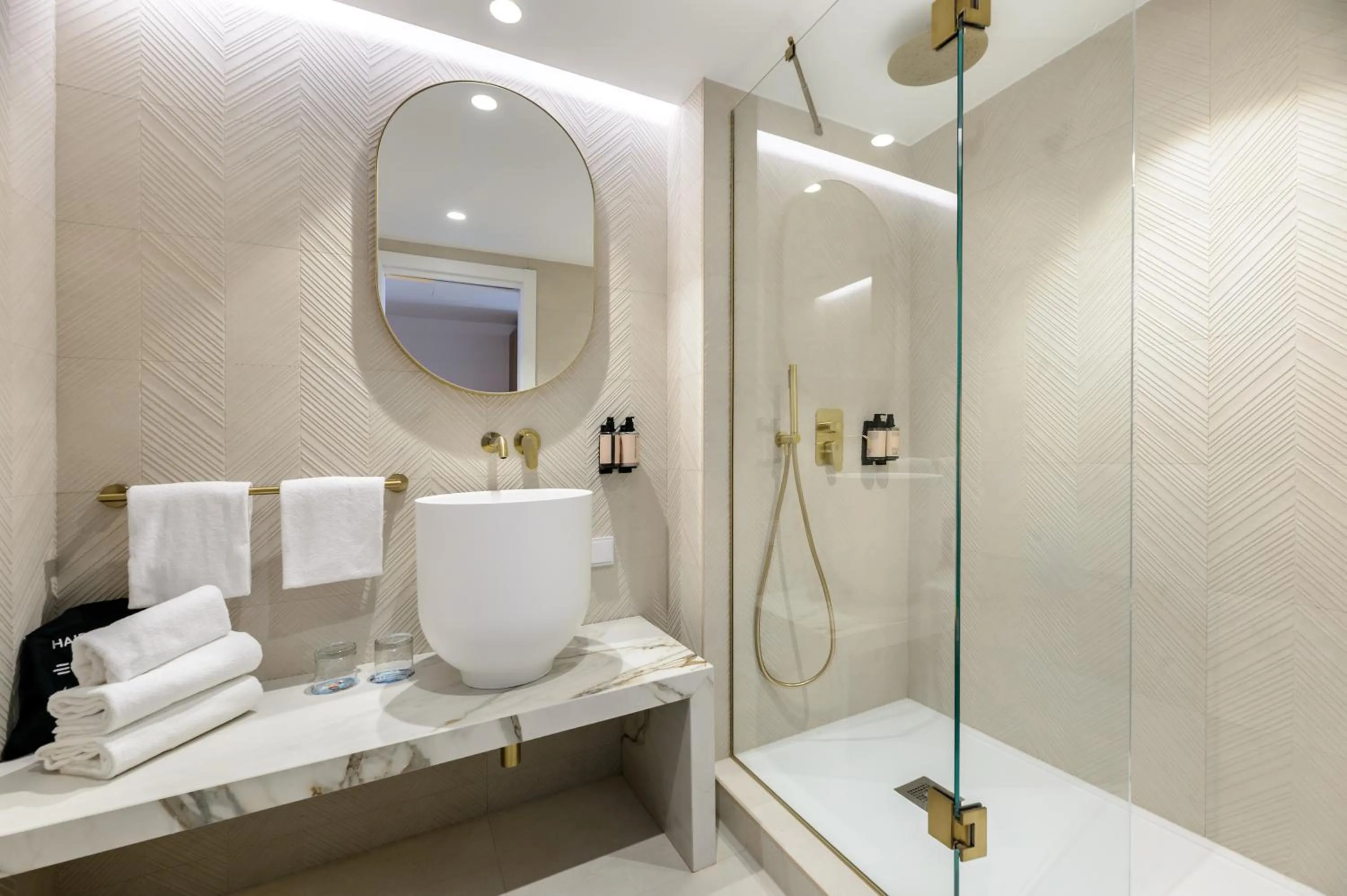 Bathroom in Hotel Vibra Yamm Sunset -New Opening 2025