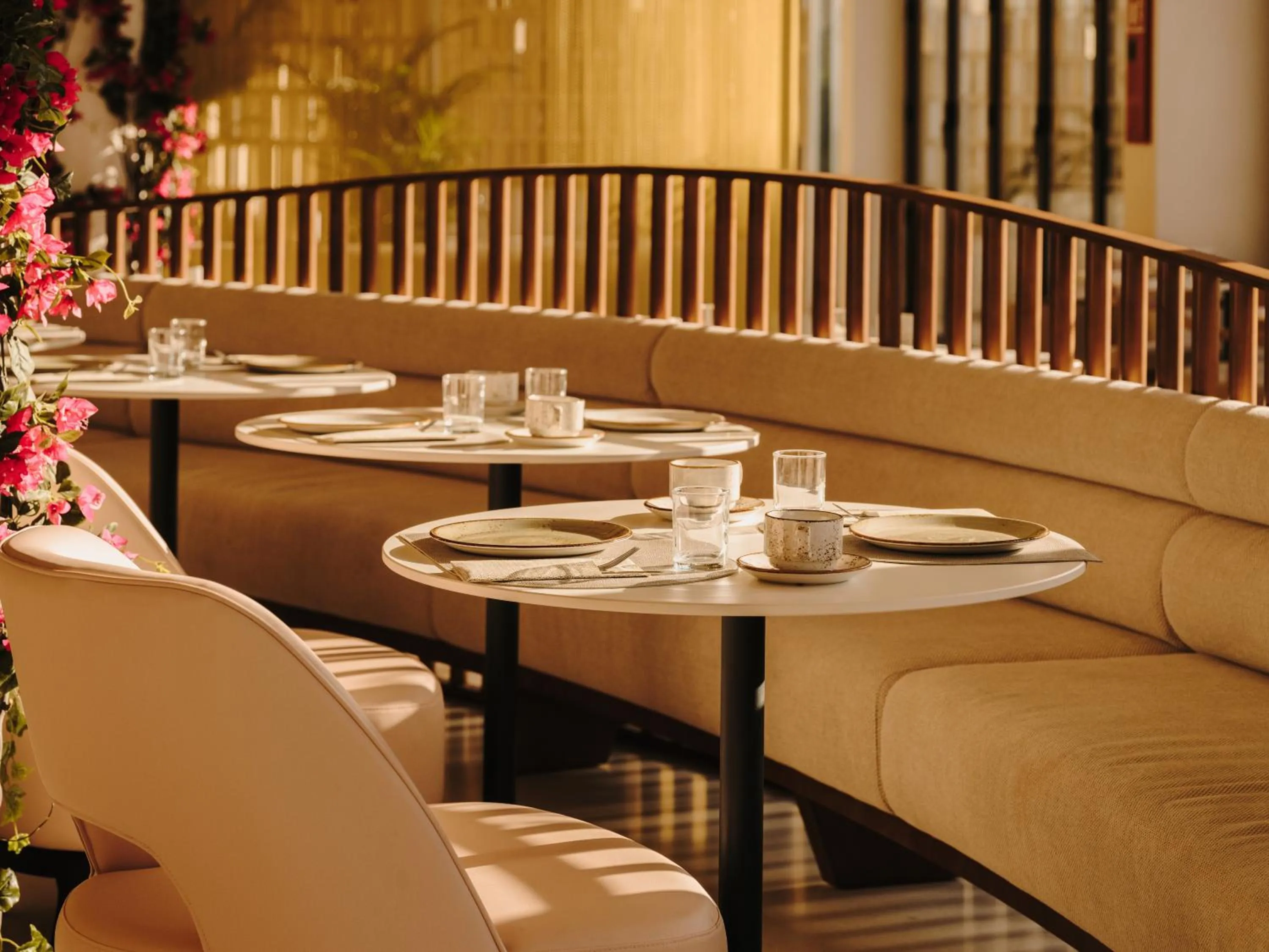 Restaurant/places to eat in Hotel Vibra Yamm Sunset -New Opening 2025