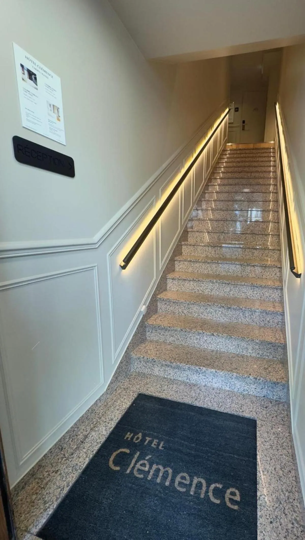 Facade/entrance in Hôtel Clémence