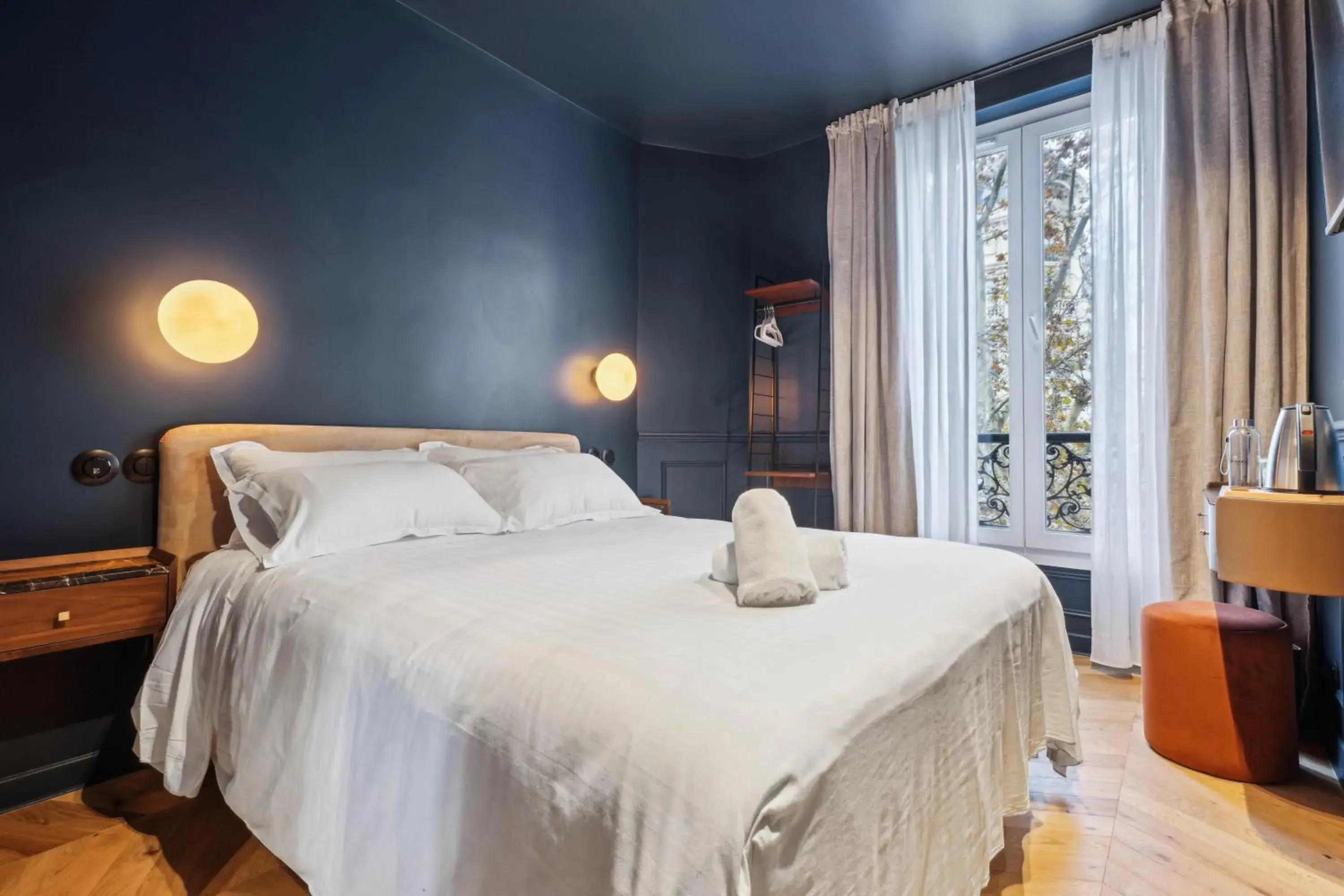 Bedroom, Bed in Hôtel Clémence Bedroom, Bed in Hôtel Clémence