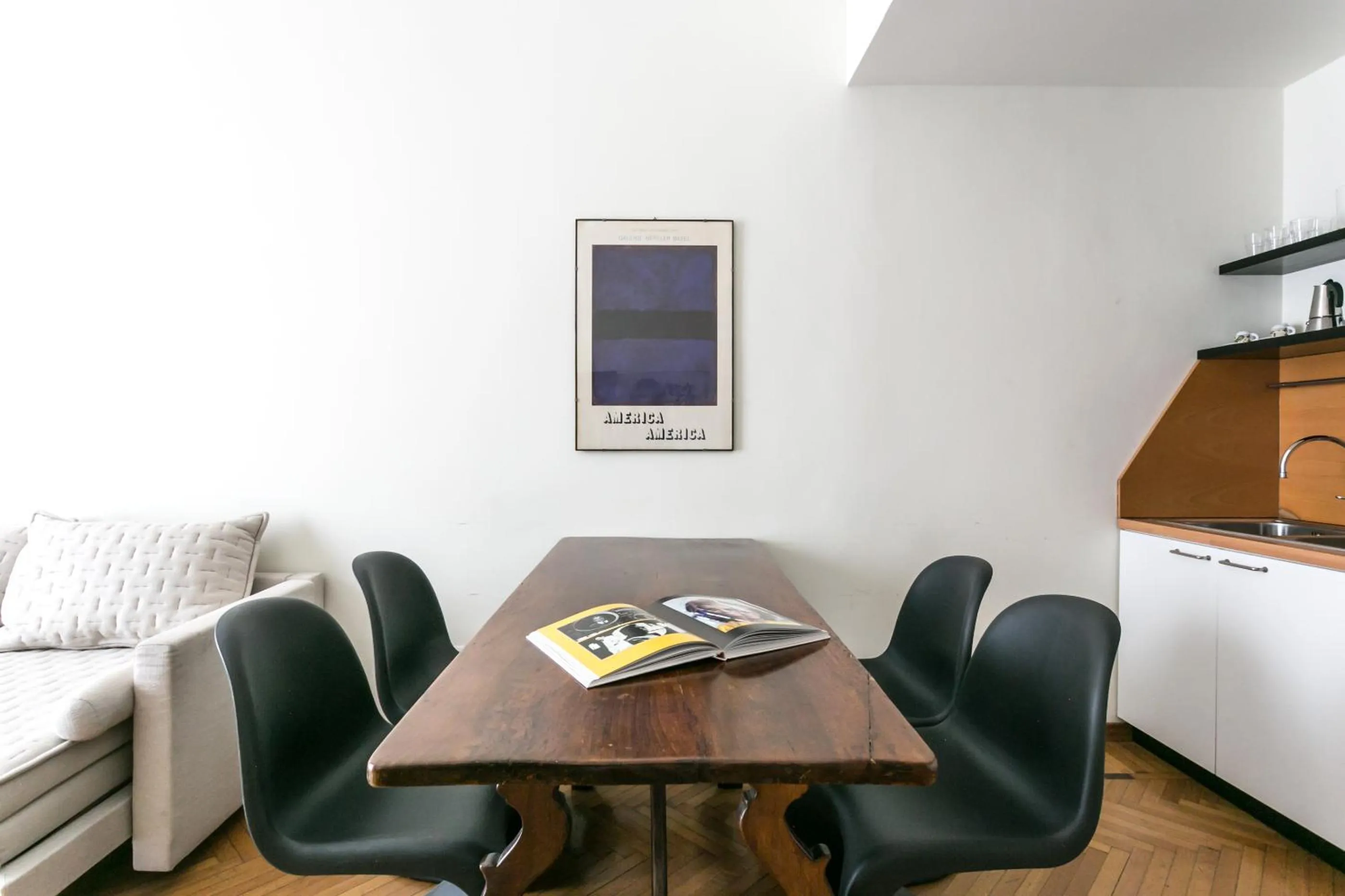 Dining area in Italianway - Da Procida 25