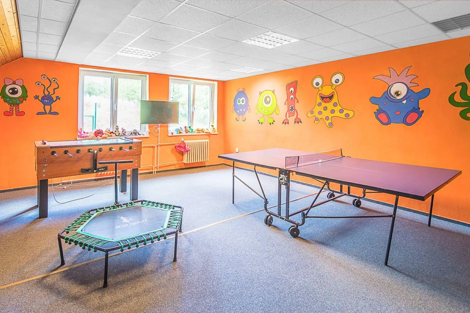 Communal lounge/ TV room in Penzion Vápenka