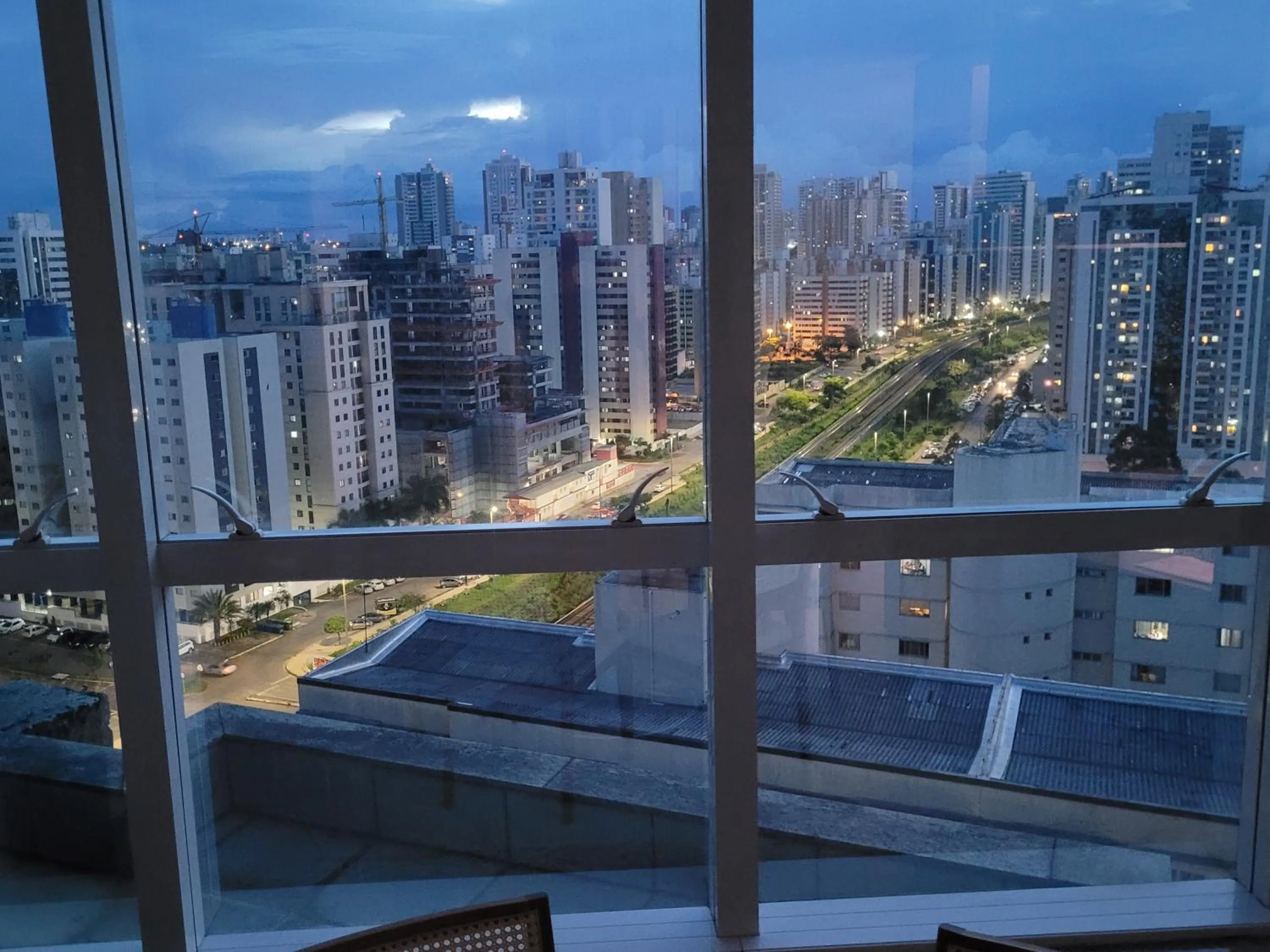 Moderno em Shopping 4Q - Vista Panorâmica