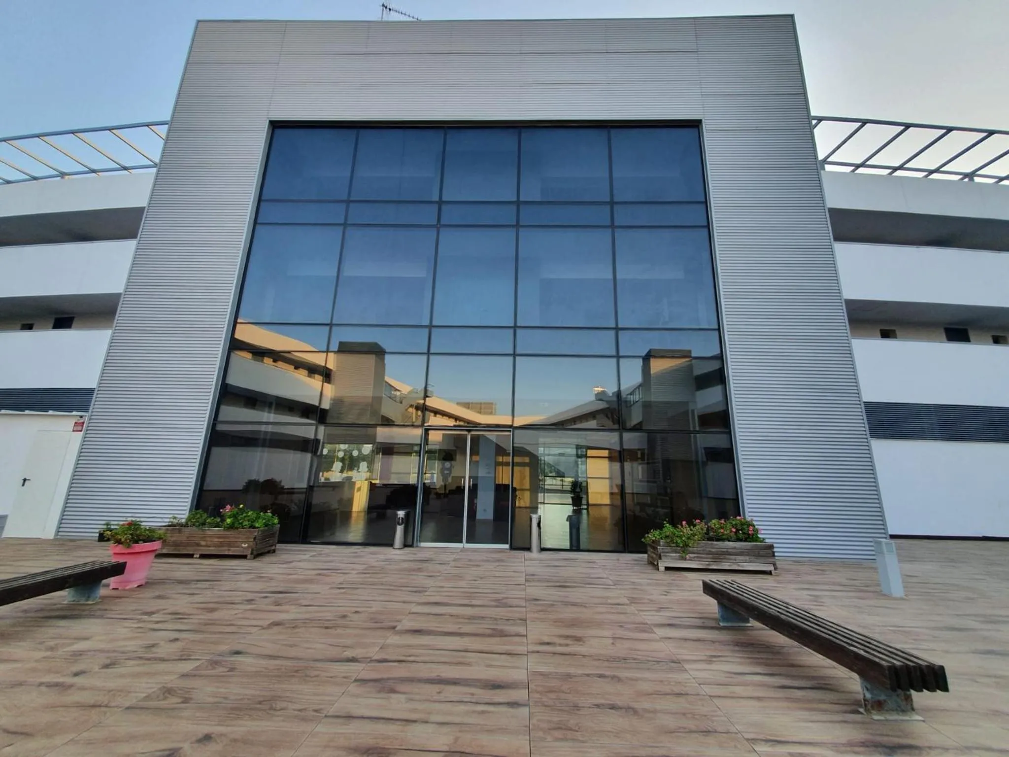 Property building in Iberflat Vega de Triana