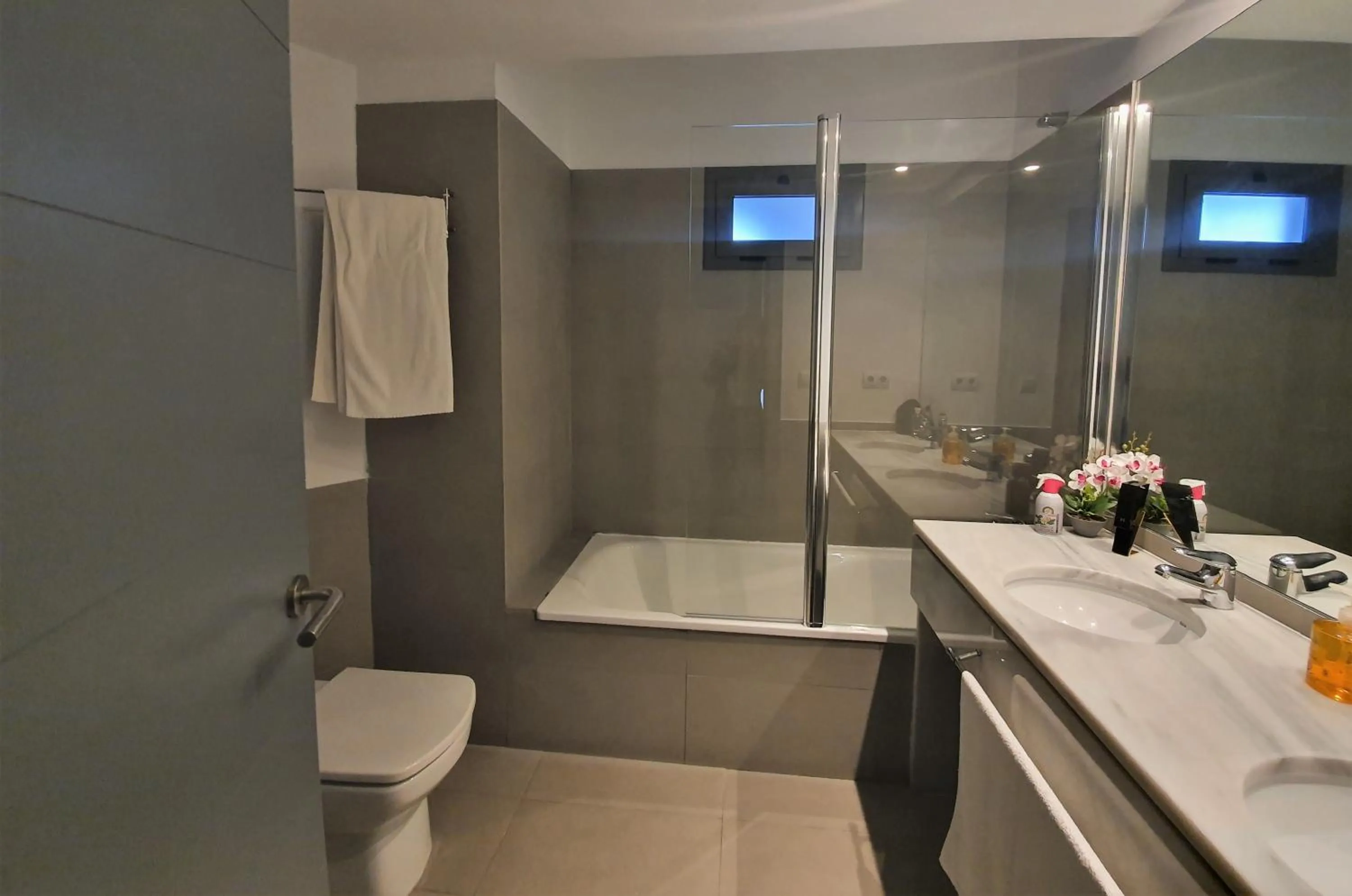 Bathroom in Iberflat Vega de Triana