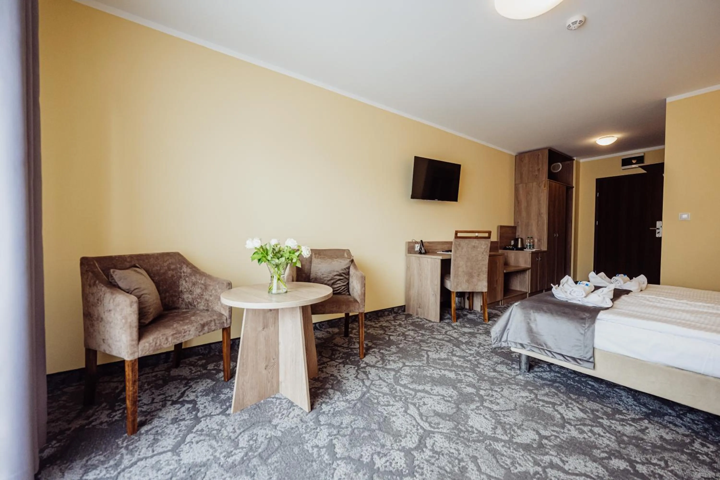 Photo of the whole room, Bed in Hotel Na Skarpie