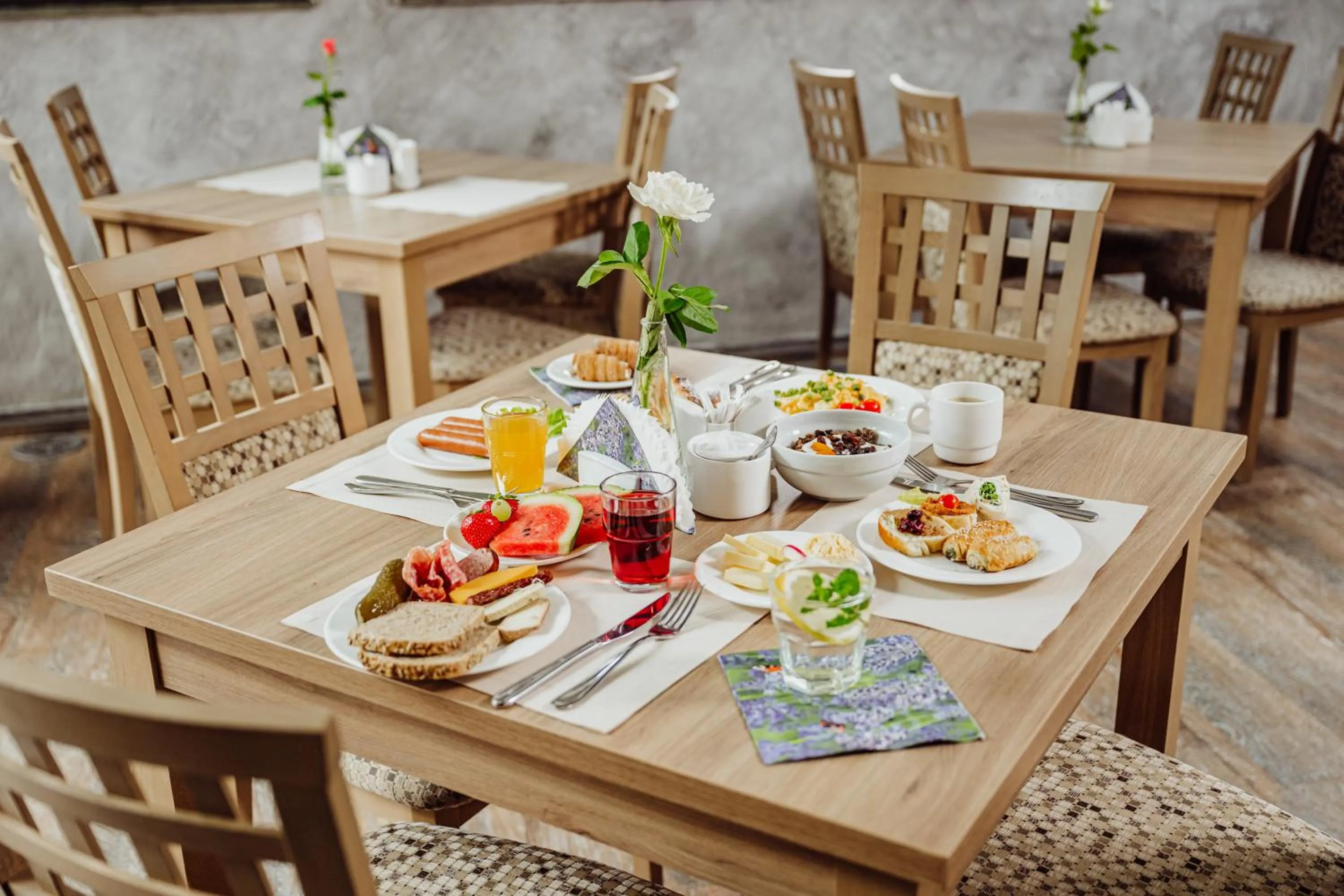 Breakfast in Hotel Na Skarpie