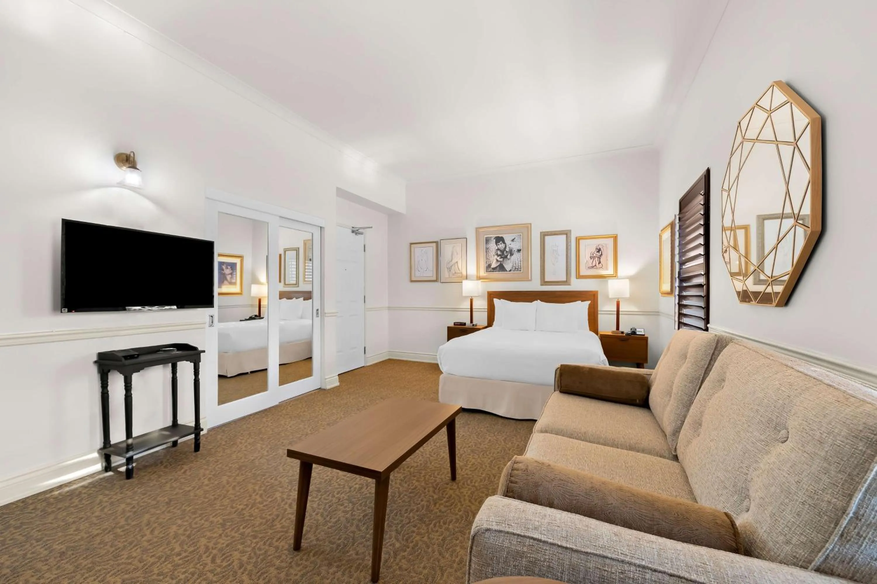 Bedroom in The Arlington Hotel - BW Signature Collection