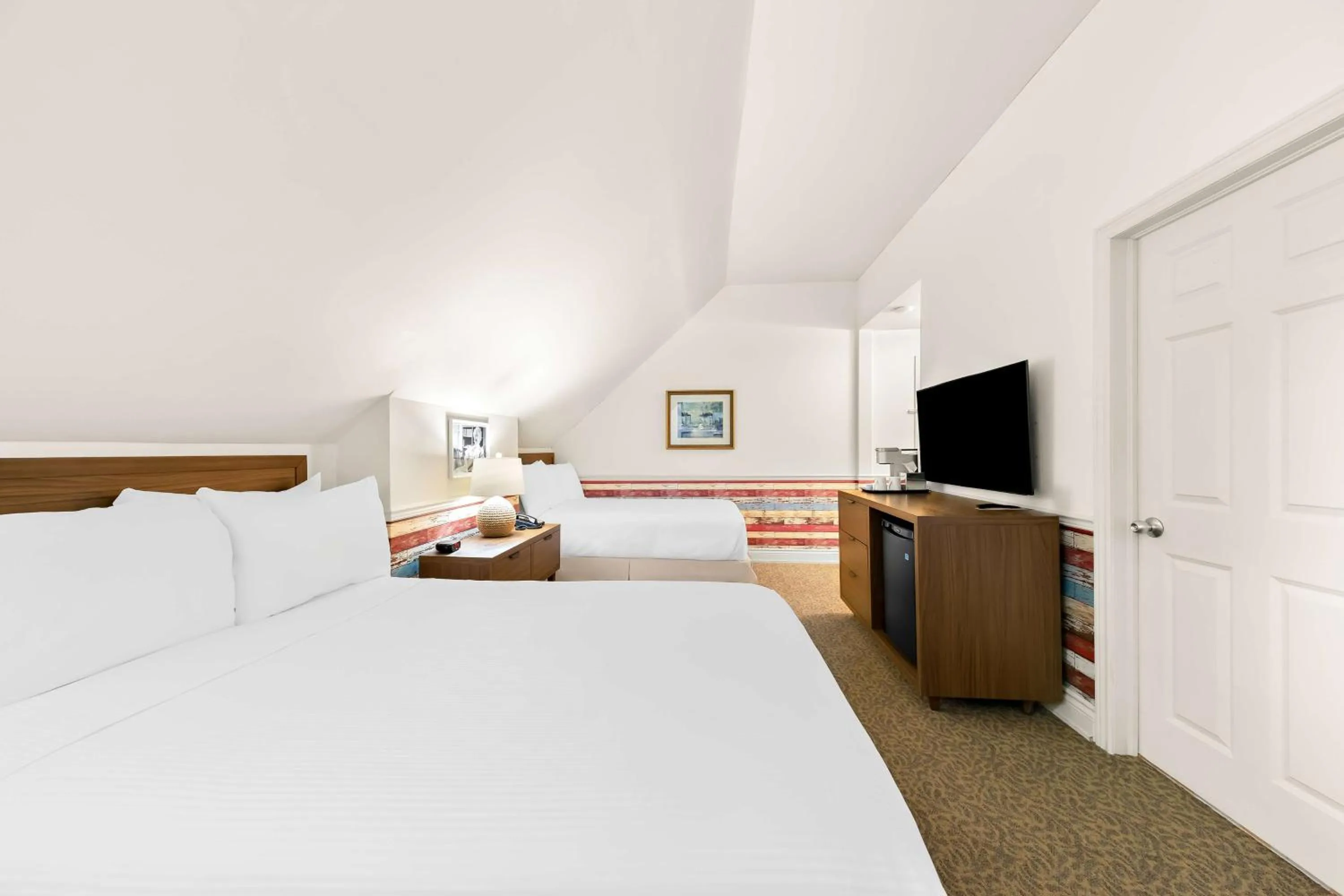 Bedroom, Bed in The Arlington Hotel - BW Signature Collection