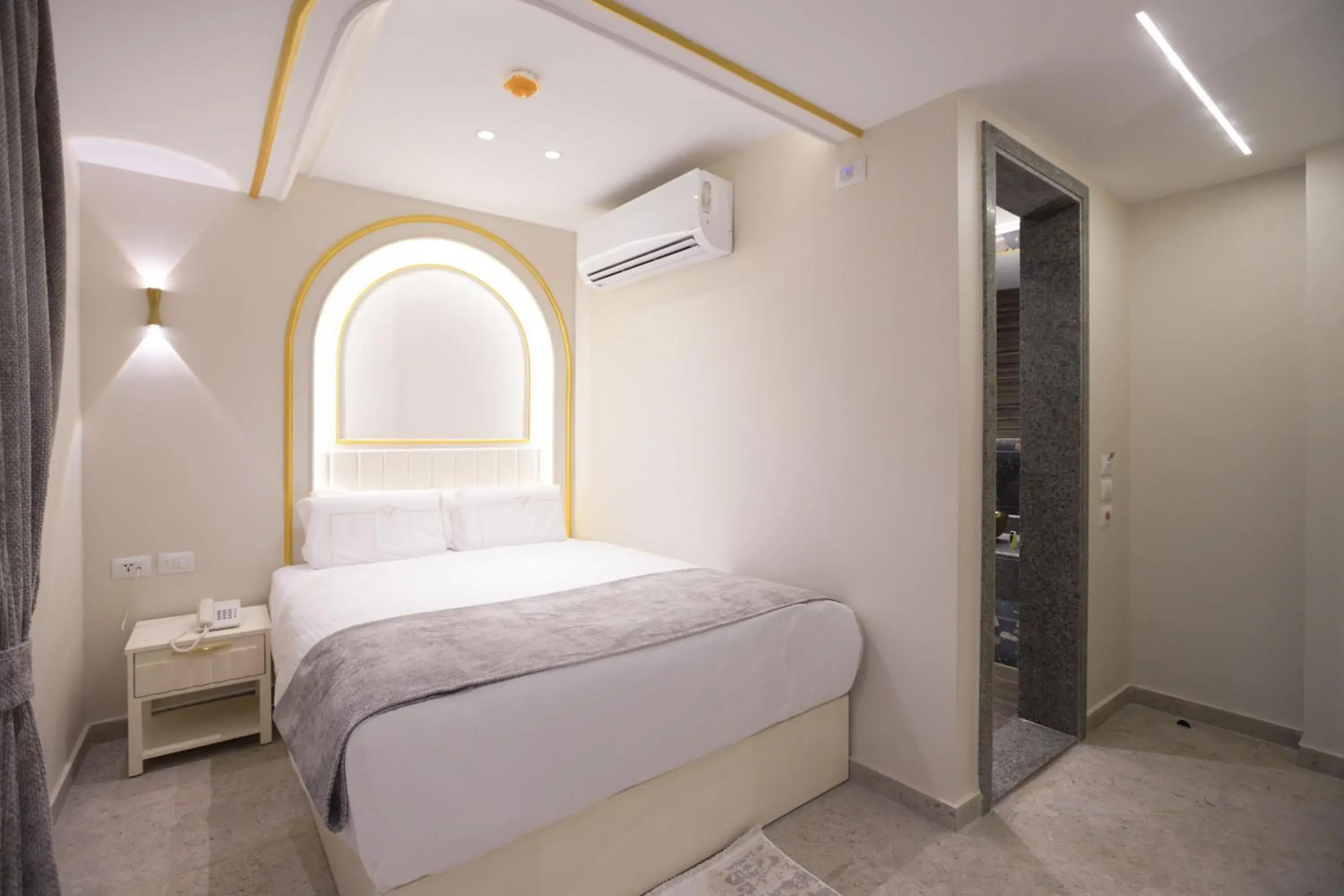 Standard Double or Twin Room - single occupancy in Pyramids Plateau Hotel Standard Double or Twin Room - single occupancy in Pyramids Plateau Hotel